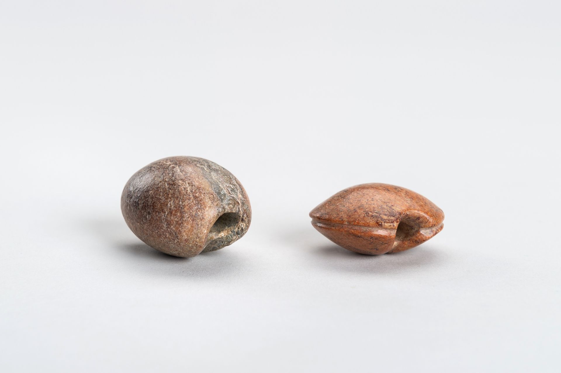 A LOT WITH TWO 'ANCIENT' STONE BEADS - Image 6 of 8