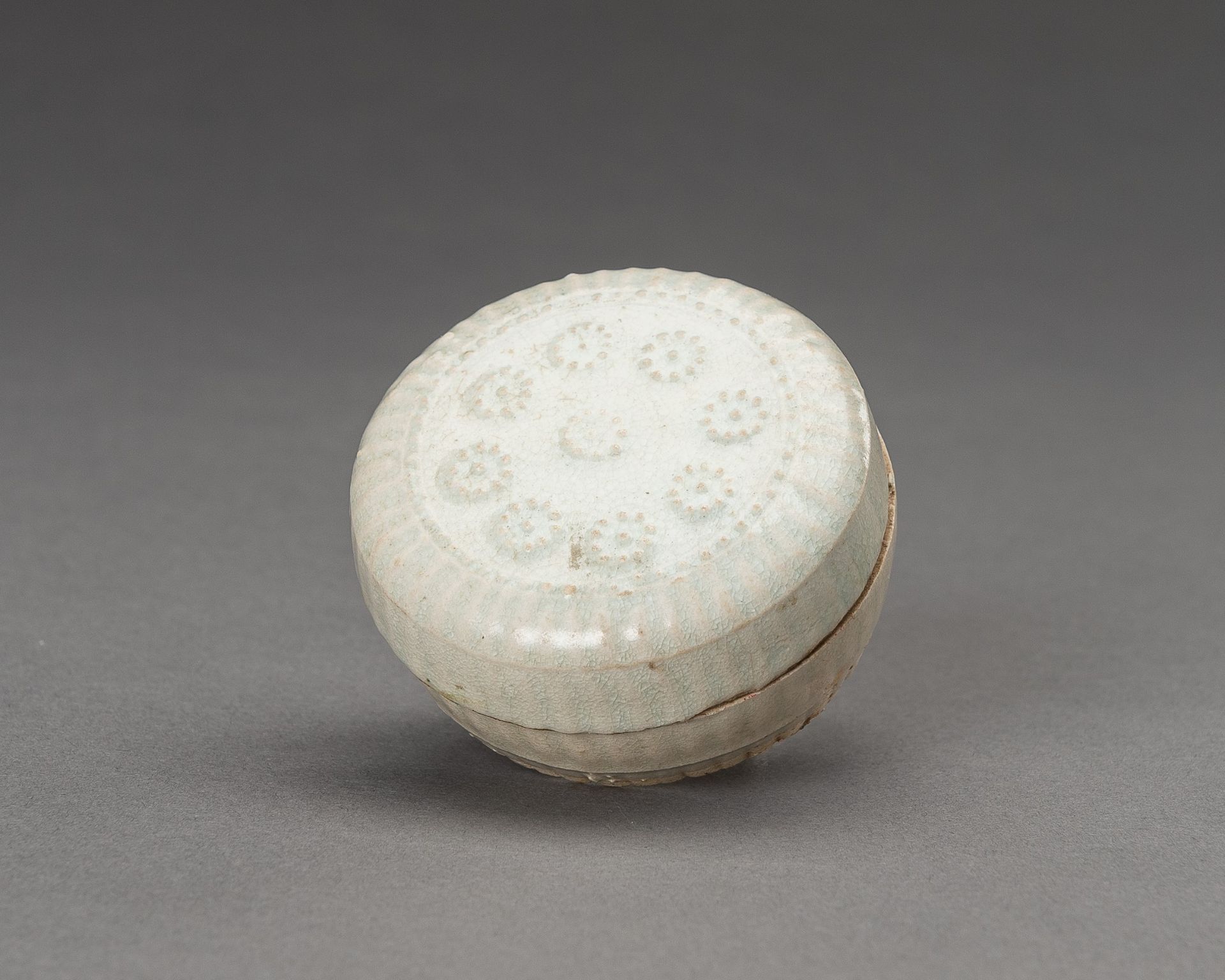 A SMALL QINGBAI PORCELAIN BOX AND COVER, MING