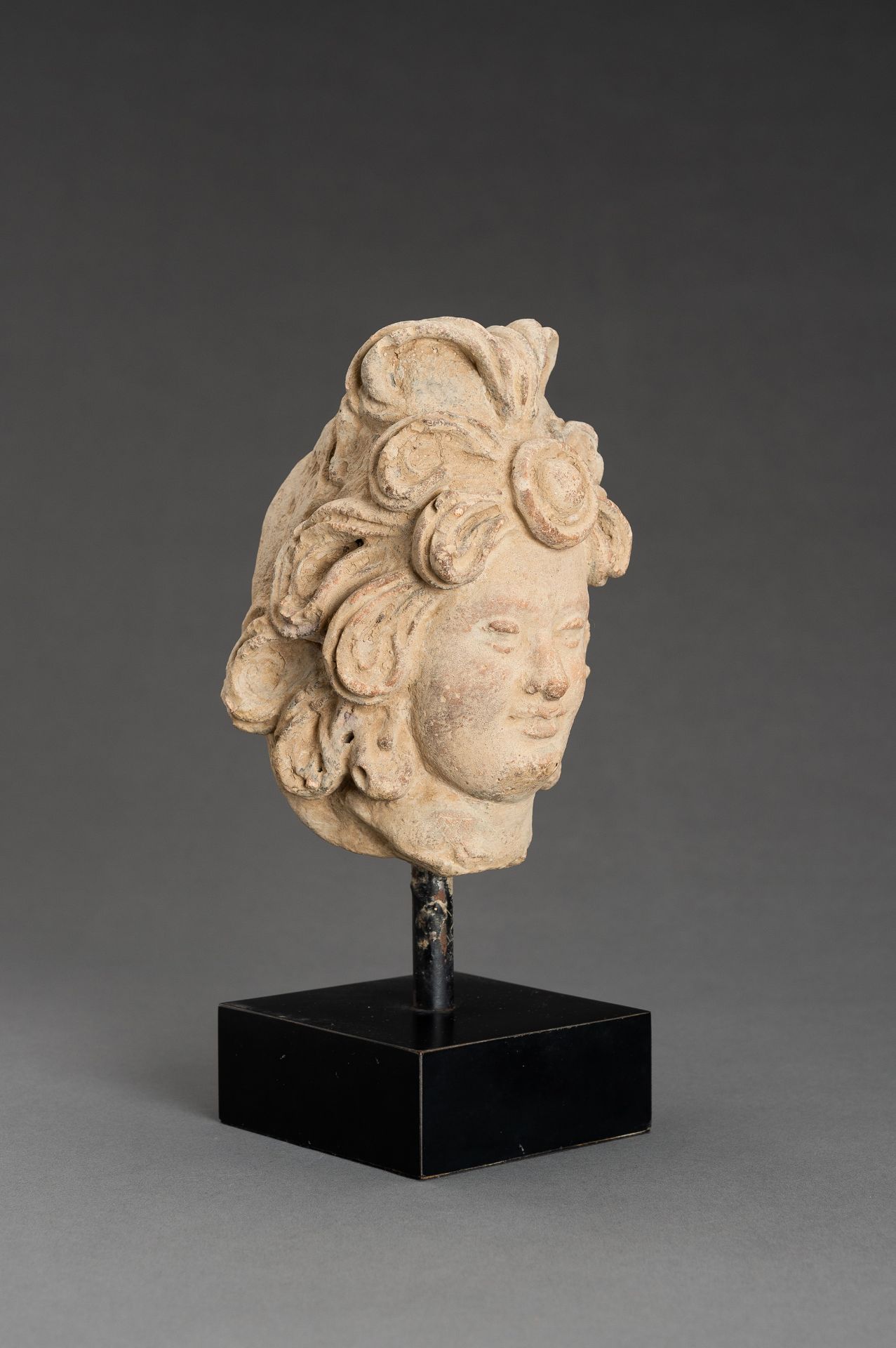 A STUCCO HEAD OF A BODHISATTVA - Image 10 of 11