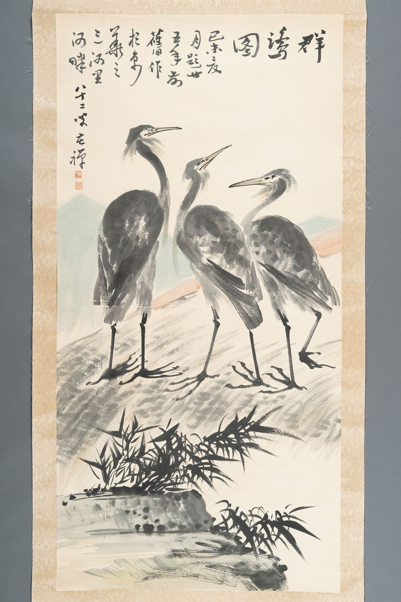 A SCROLL PAINTING OF THREE EGRETS, MANNER OF LI KUCHAN (1899-1983) - Image 3 of 9