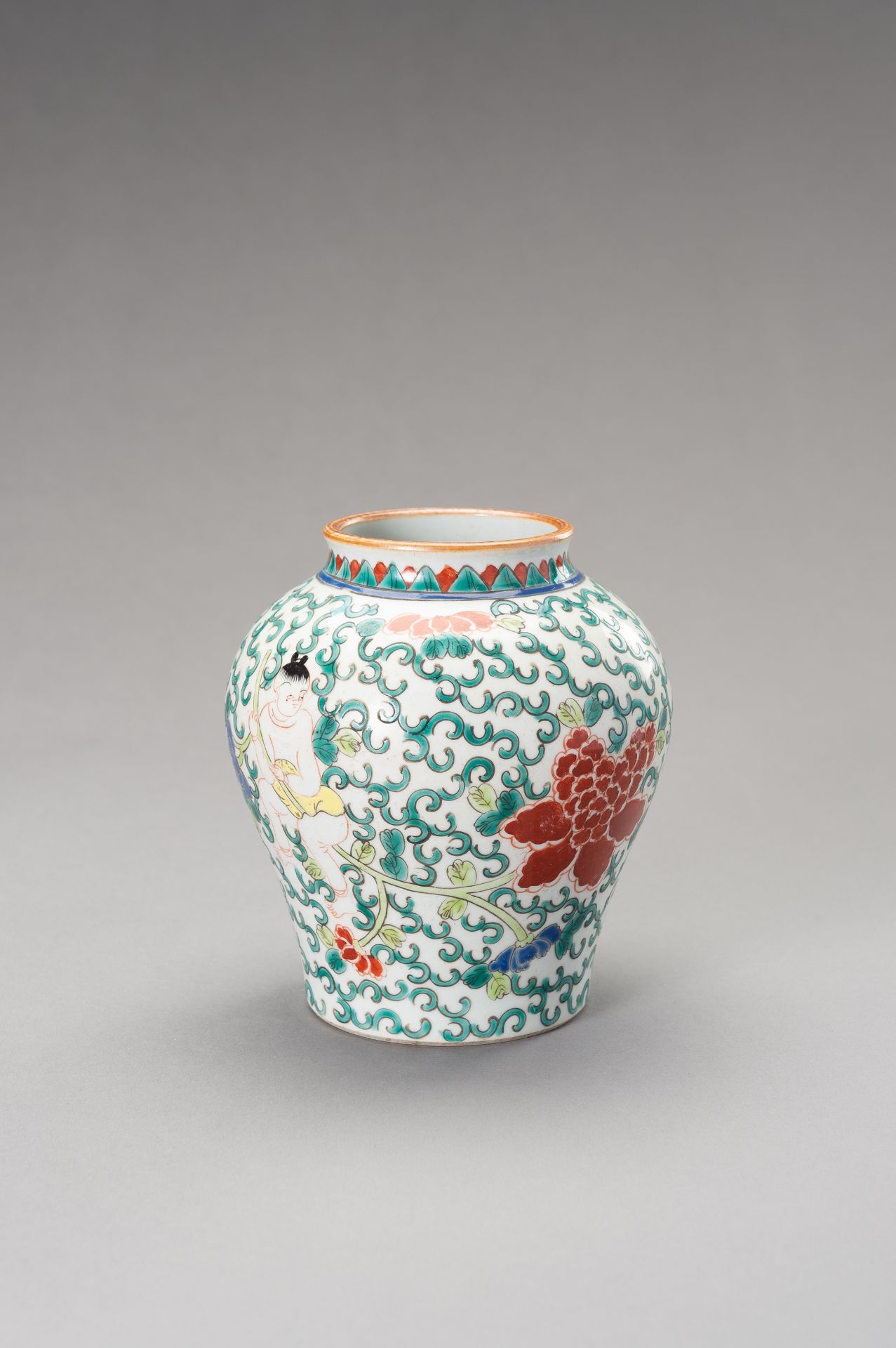 A WUCAI 'HEHE ERXIAN' BALUSTER VASE, QING DYNASTY - Image 8 of 11