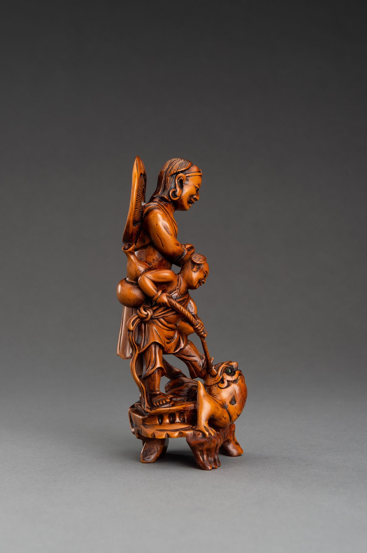 A WOOD FIGURE OF LIU HAI CATCHING THE THREE-LEGGED TOAD, 1900s - Image 7 of 11