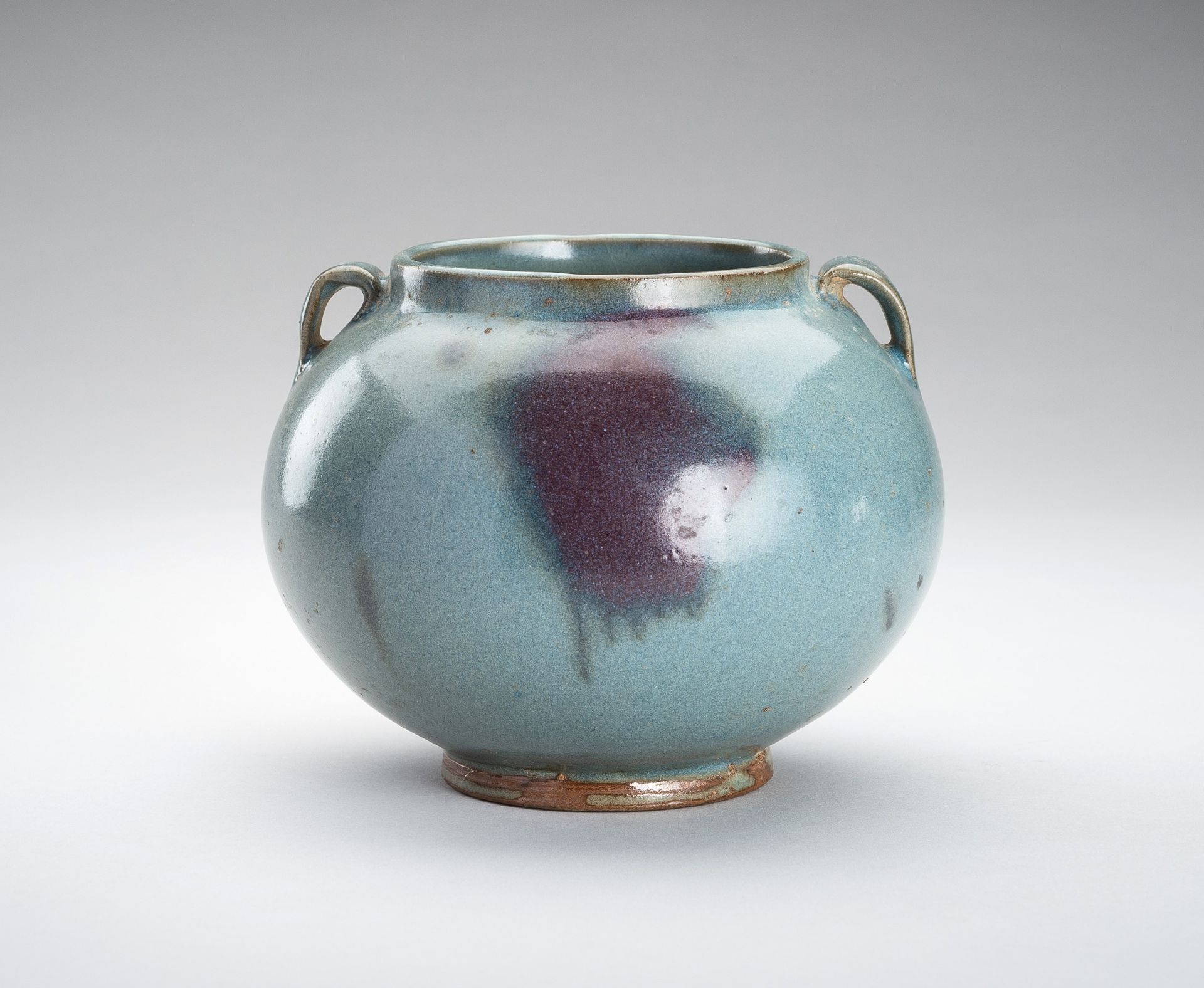 A JIN STYLE PURPLE-SPLASHED GLAZED VASE