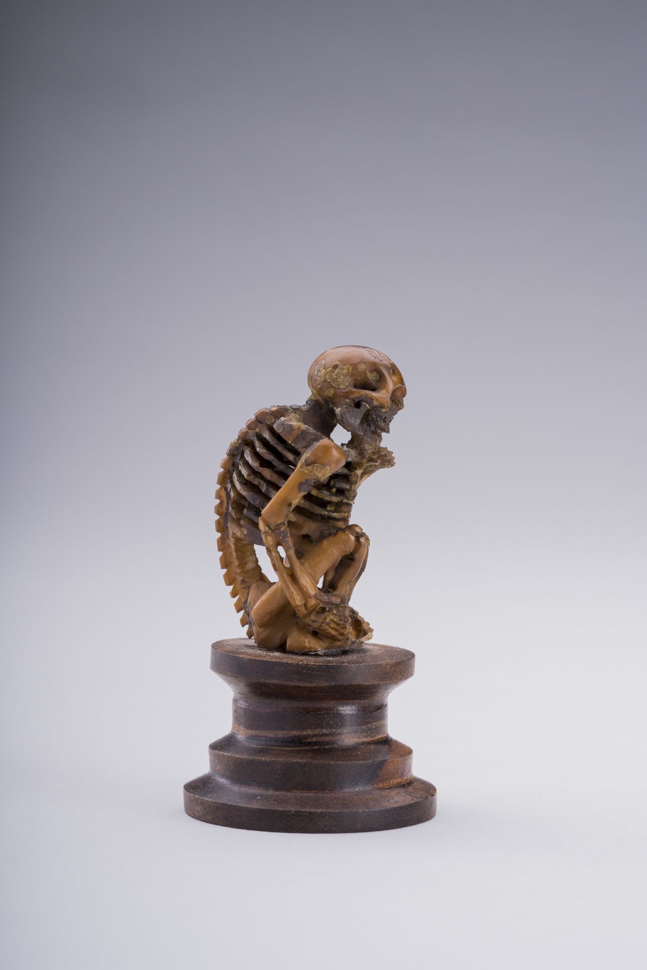 A SMALL BONE CARVING OF A SKELETON, MEIJI - Image 5 of 7