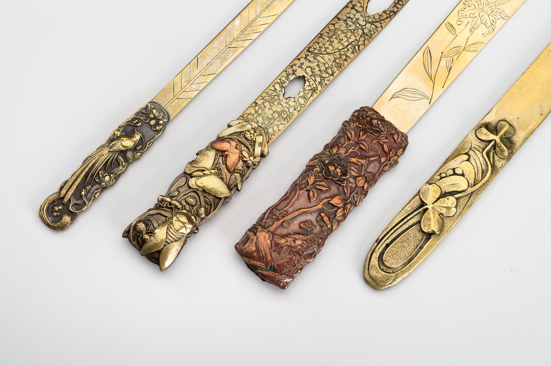 A GROUP OF FOUR MIXED METAL PAGE TURNERS, MEIJI - Image 6 of 16