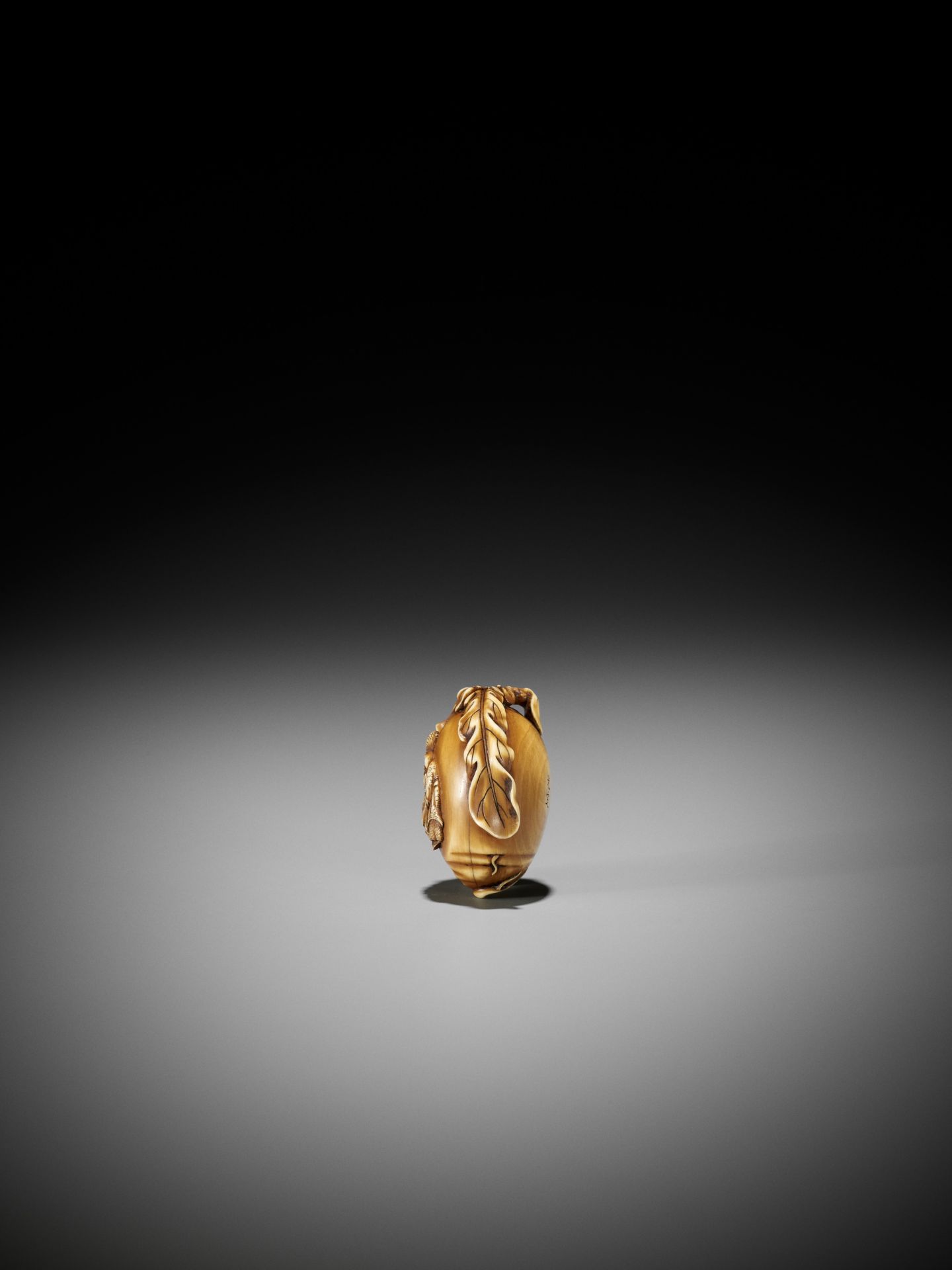 MITSUSADA: A FINE IVORY NETSUKE OF A DAIKON (FORKED RADISH) WITH DAIKOKU - Image 6 of 11