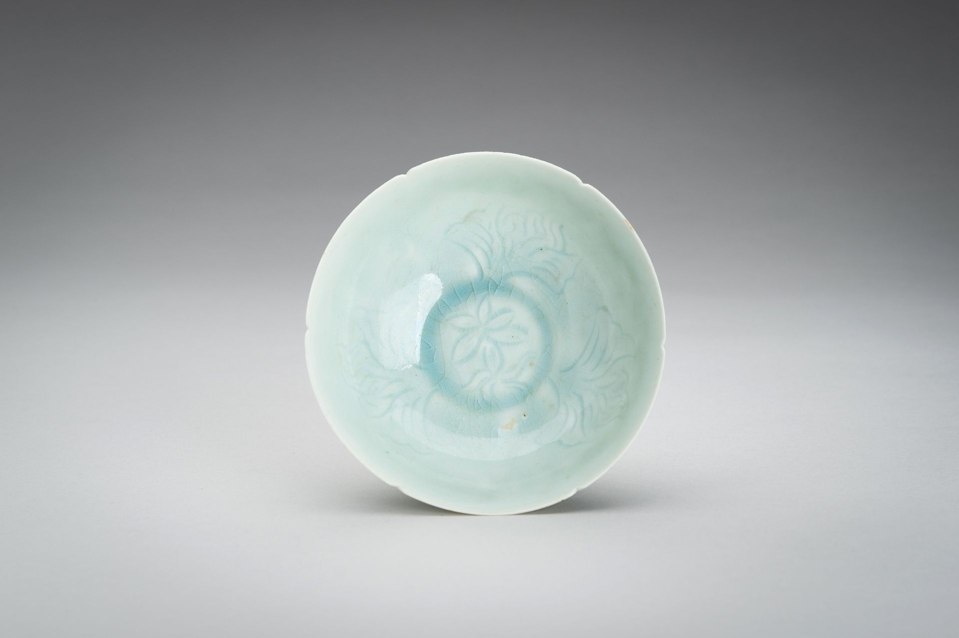 A SONG STYLE QINGBAI GLAZED PORCLEAIN BOWL - Image 8 of 12