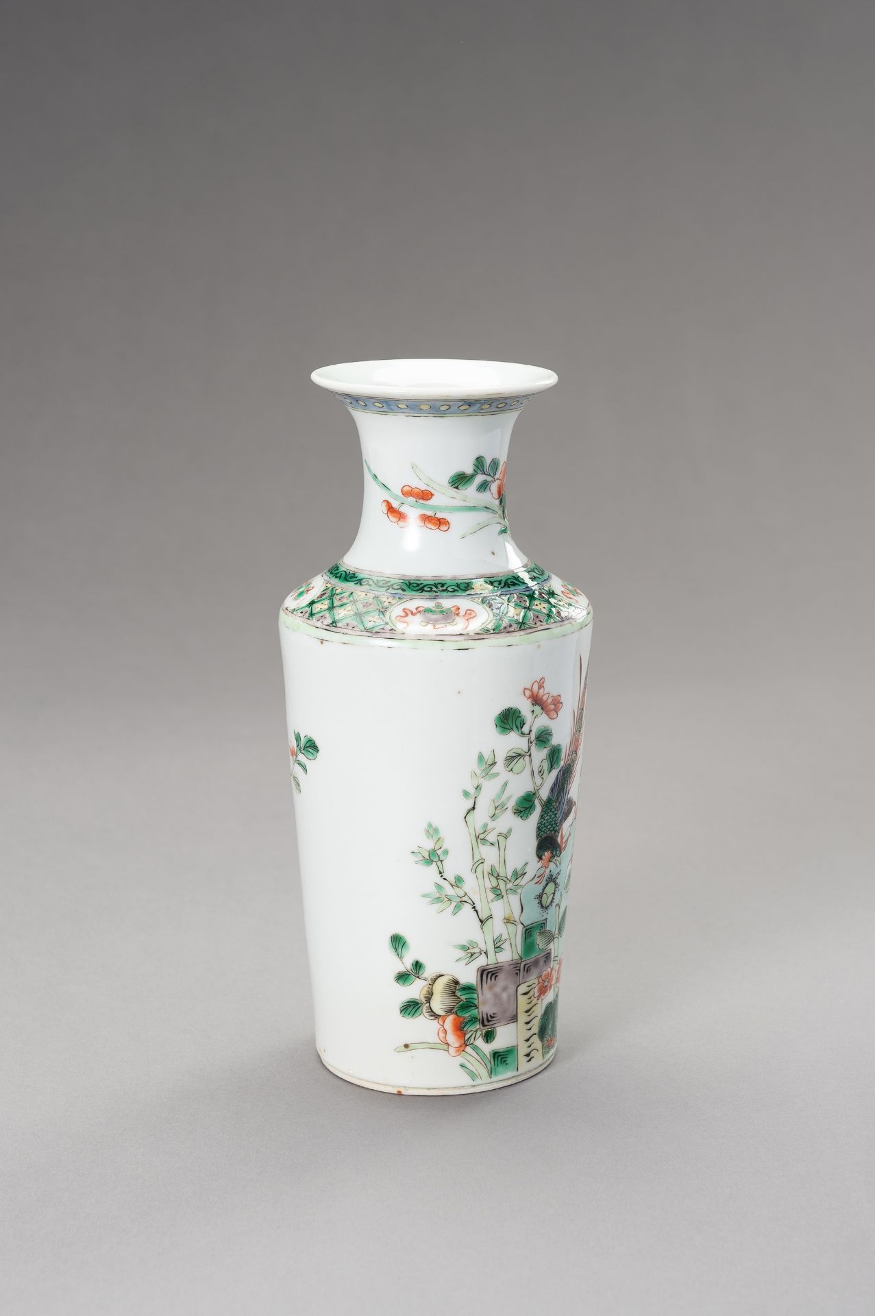 A FAMILLE VERTE 'PHEASANTS AND FLOWERS' VASE, LATE QING DYNASTY - Image 4 of 11