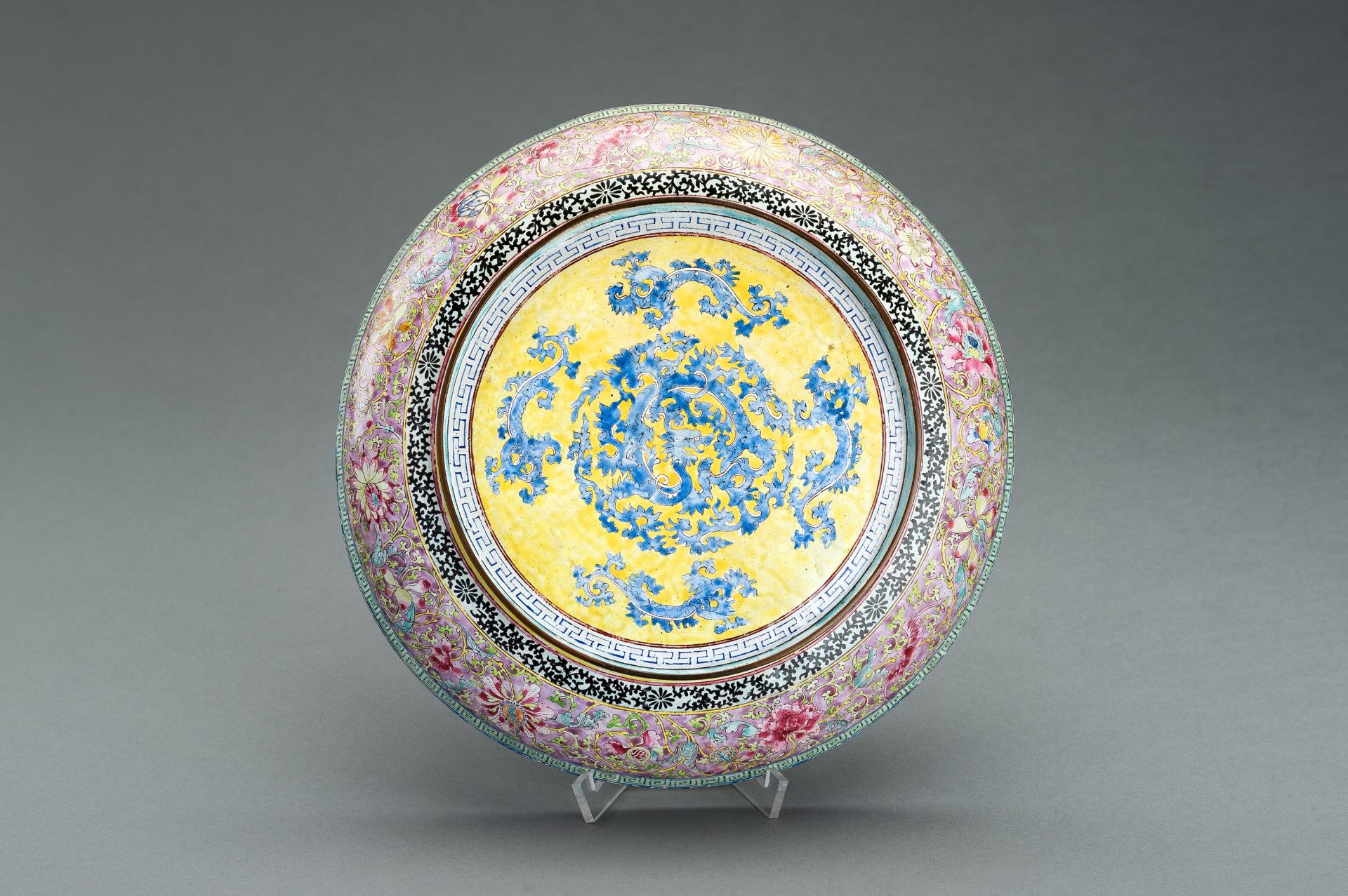 AN FINE YANGCAI ENAMEL 'HORSES' DISH, QING - Image 13 of 13