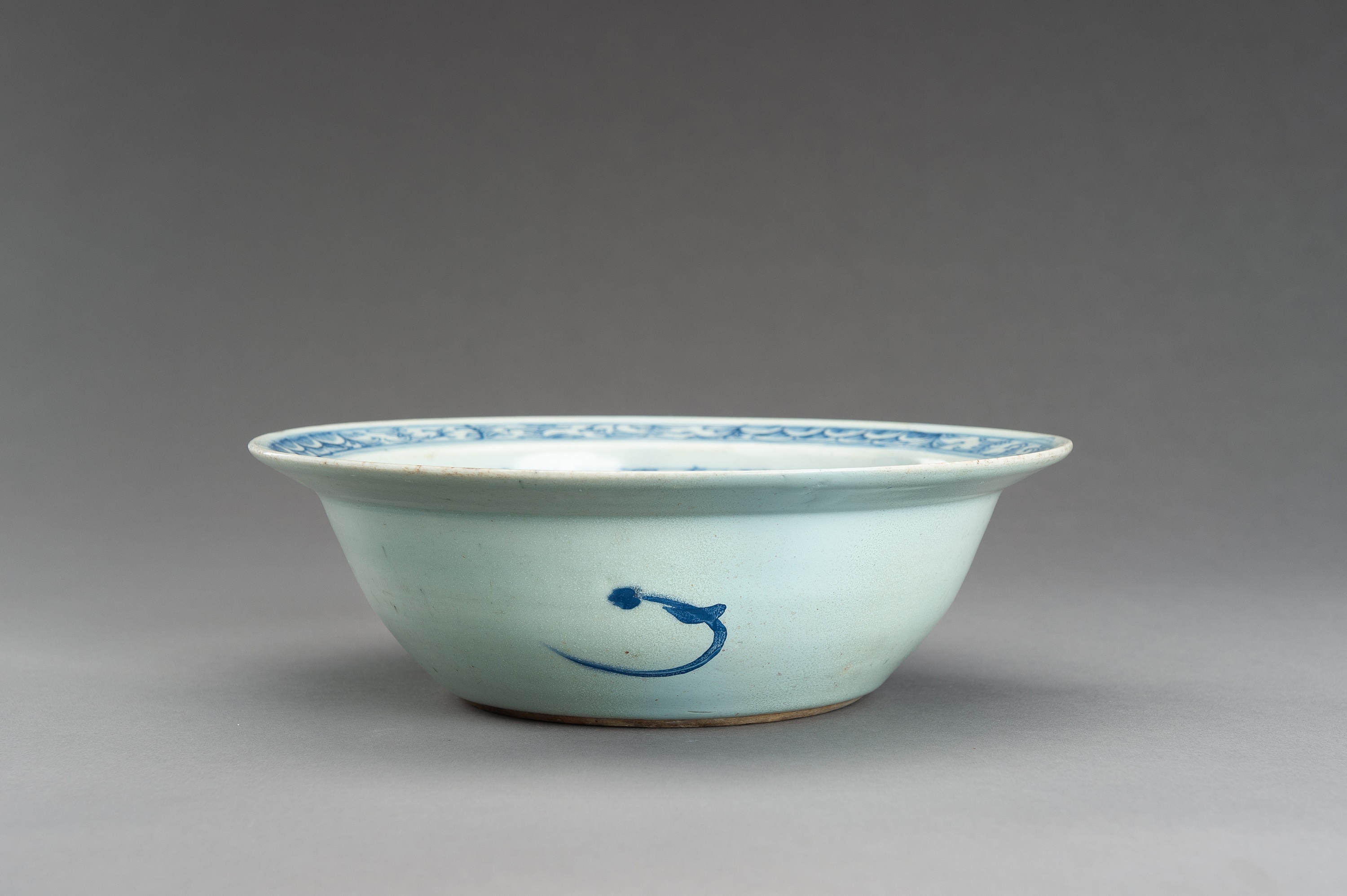 A BLUE AND WHITE ANNAM PORCELAIN BOWL - Image 7 of 12