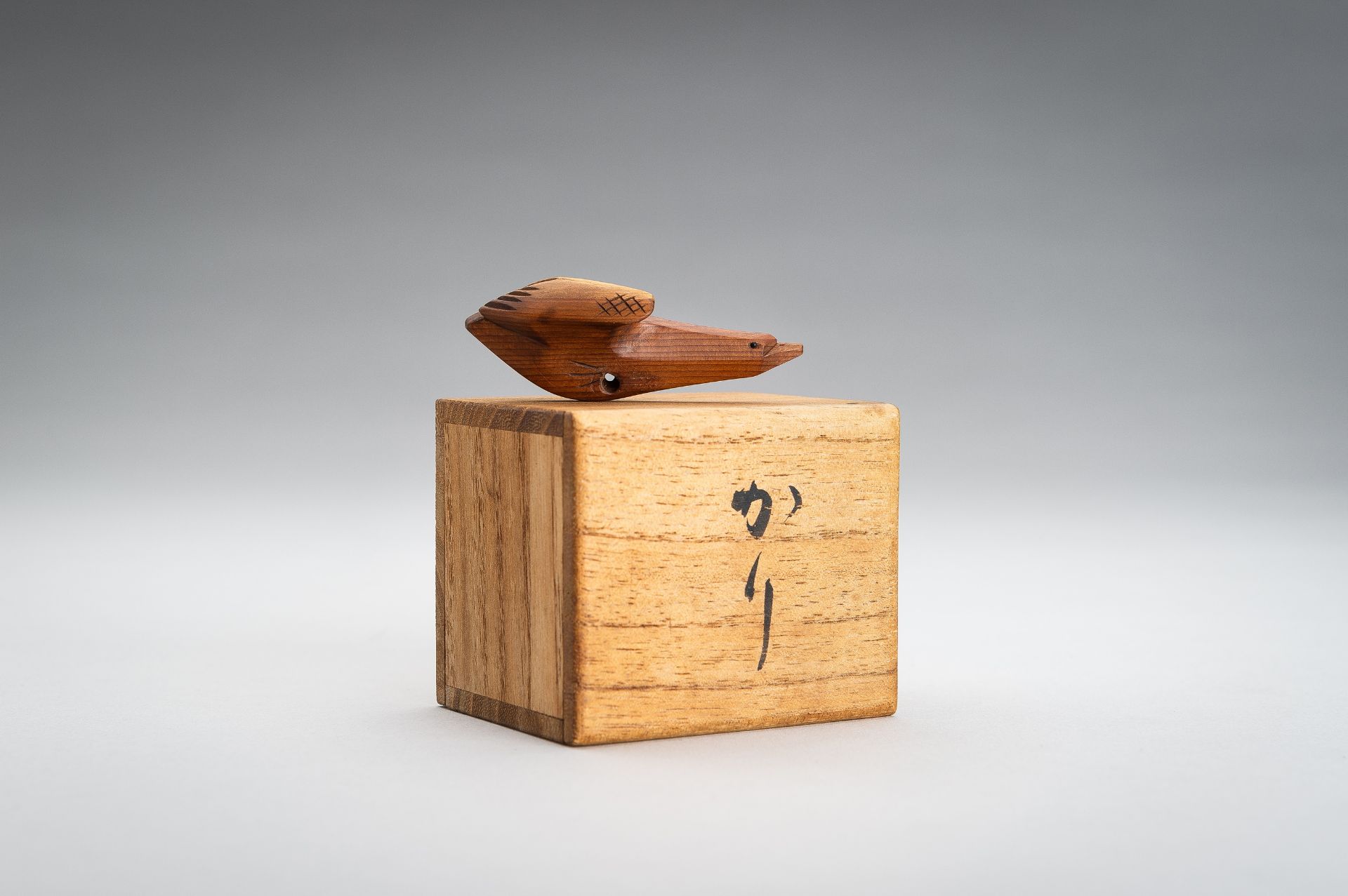 SUKETOMO: A HIDA SCHOOL ITTOBORI WOOD NETSUKE OF A BIRD - Image 11 of 11