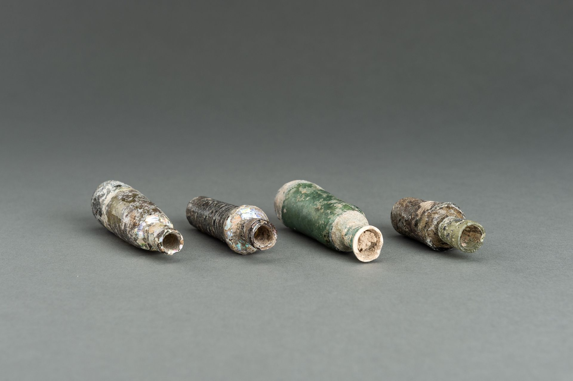 A GROUP OF FOUR FINE ROMAN MINIATURE GLASS BOTTLES - Image 12 of 13