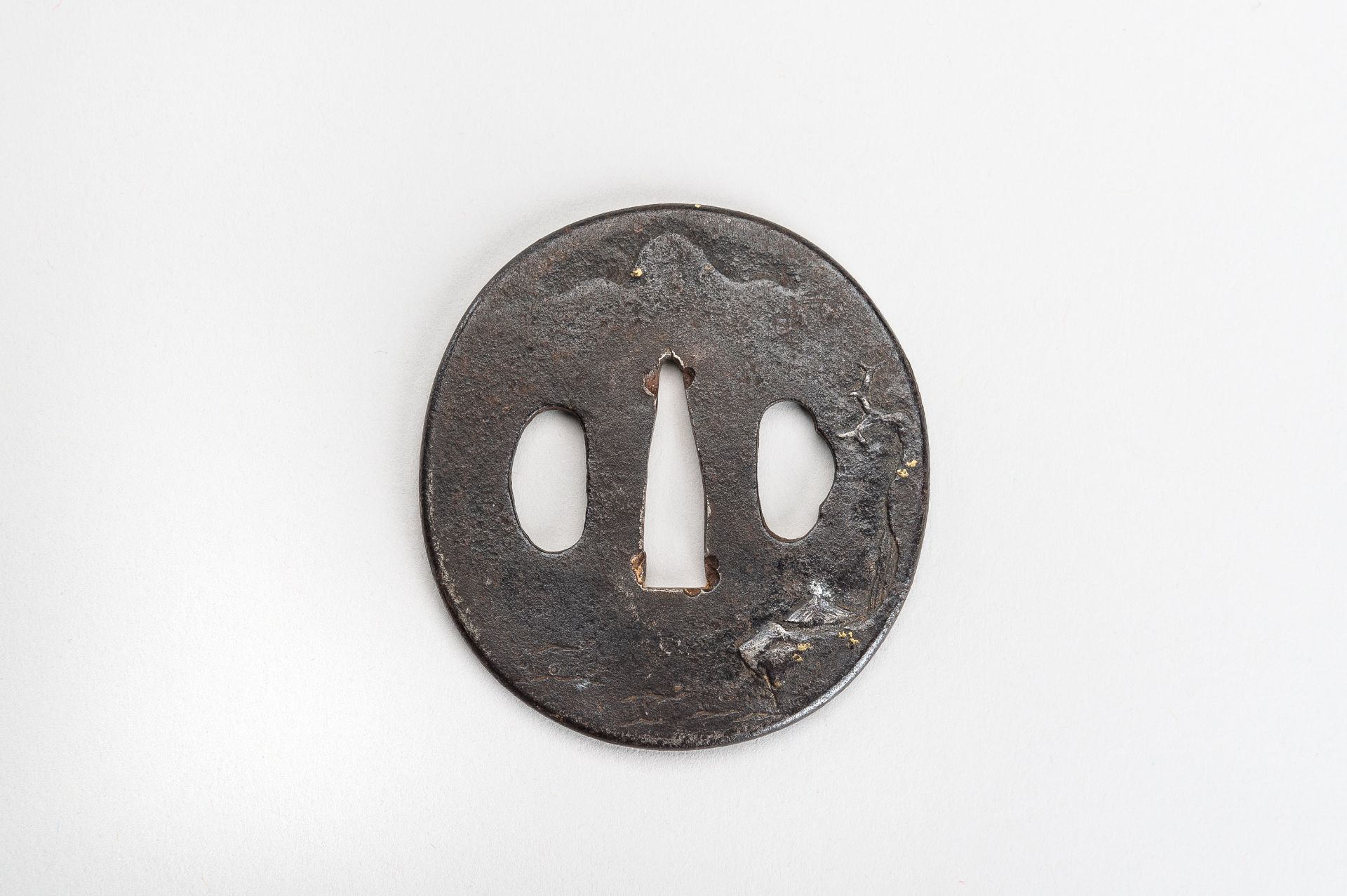 A LOT WITH FIVE IRON TSUBA, EDO PERIOD - Bild 8 aus 14