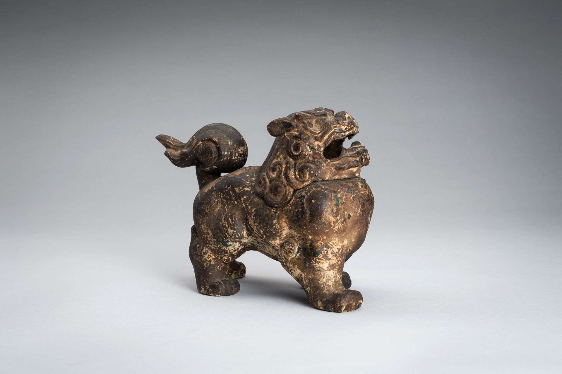 A CAST-IRON 'BUDDHIST LION' INCENSE BURNER, EDO - Image 9 of 13