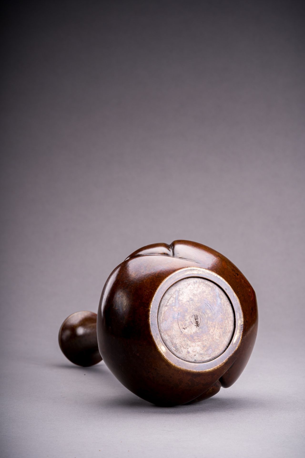 A BRONZE 'HOPE' VASE, BY NAKAJIMA MITSUO YASUMI II (1906-1988) - Image 8 of 9