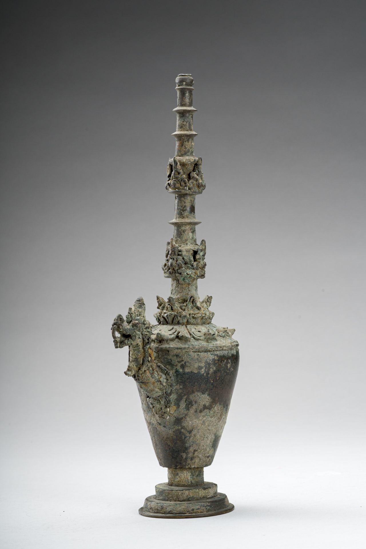 A RARE JAVANESE BRONZE OIL LAMP - Image 6 of 8