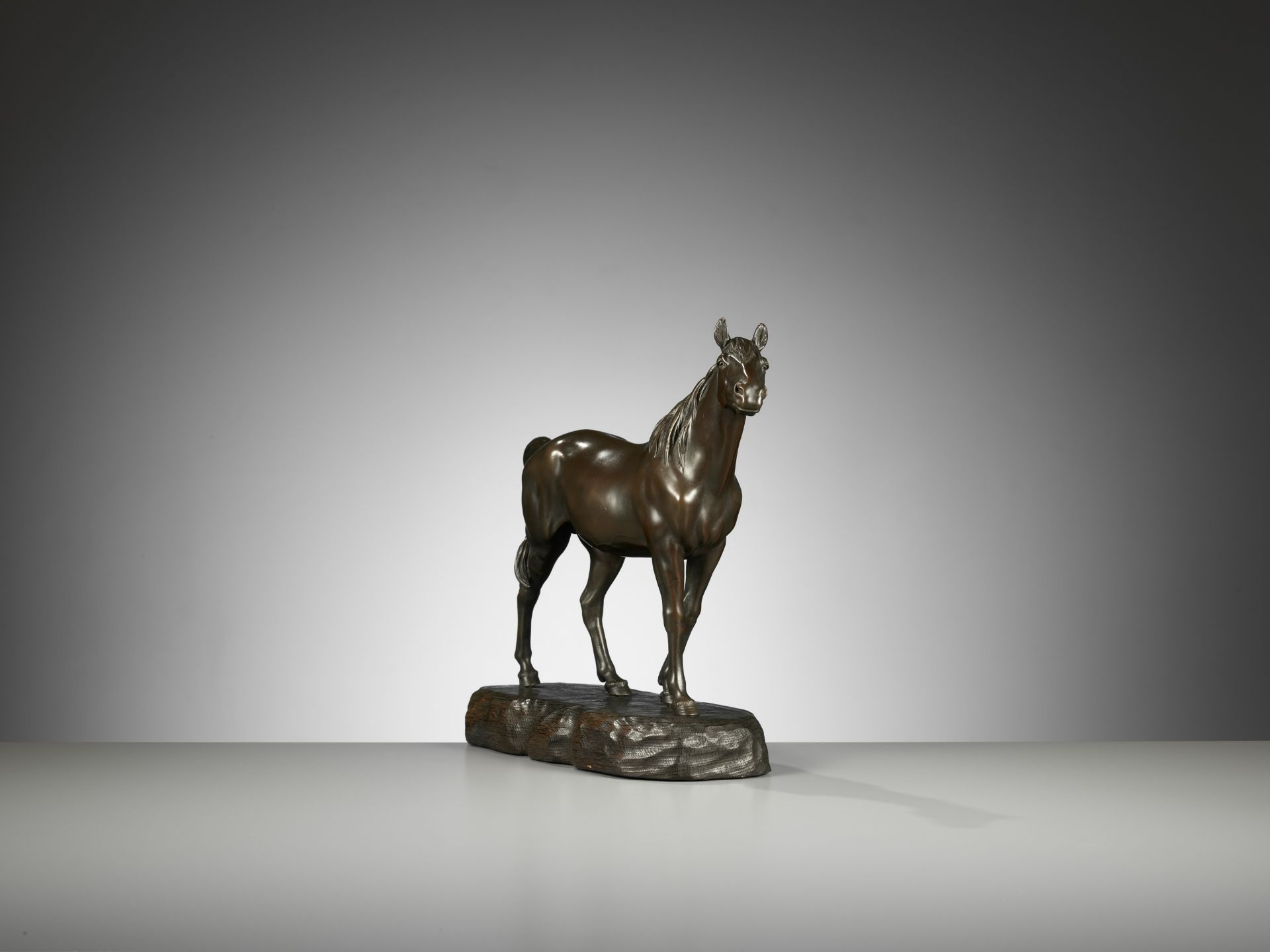 ATSUYOSHI FOR THE MARUKI COMPANY: A MASTERFUL PORTRAIT BRONZE OKIMONO OF A STRIDING HORSE - Image 4 of 11