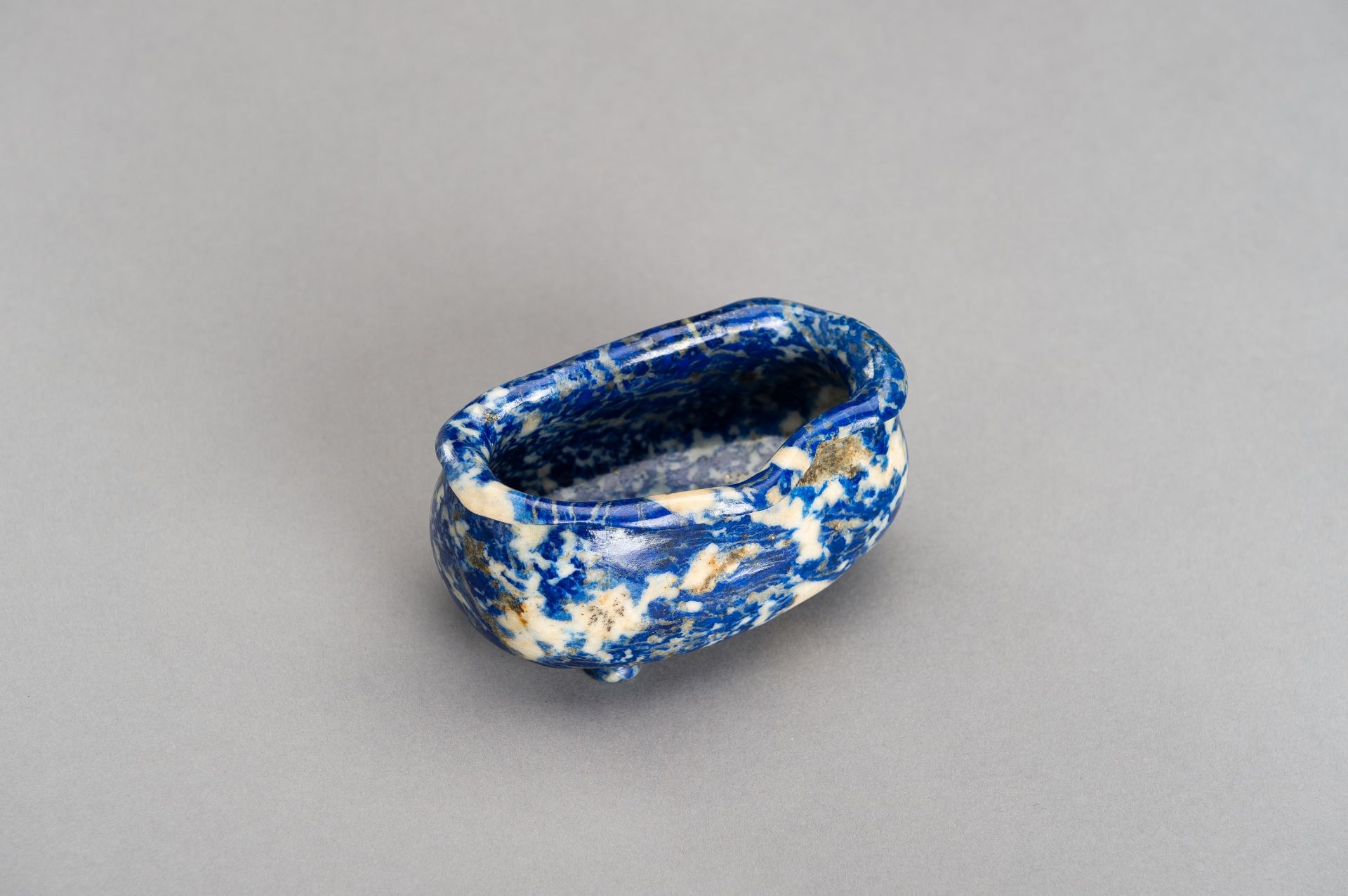 A LAPIS LAZULI BRUSHWASHER, QING - Image 8 of 12