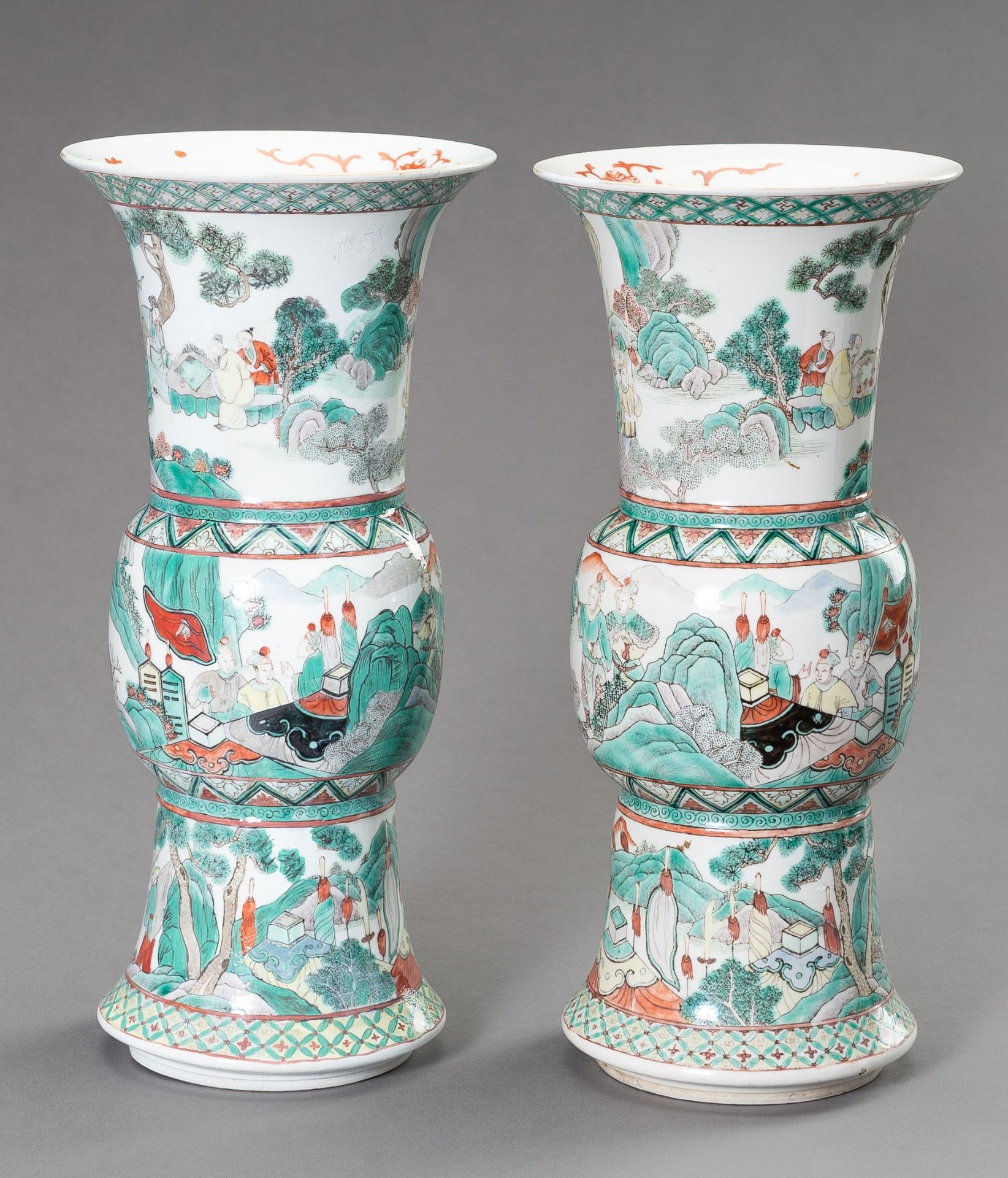 A PAIR OF FAMILLE VERTE BEAKER VASES, GU