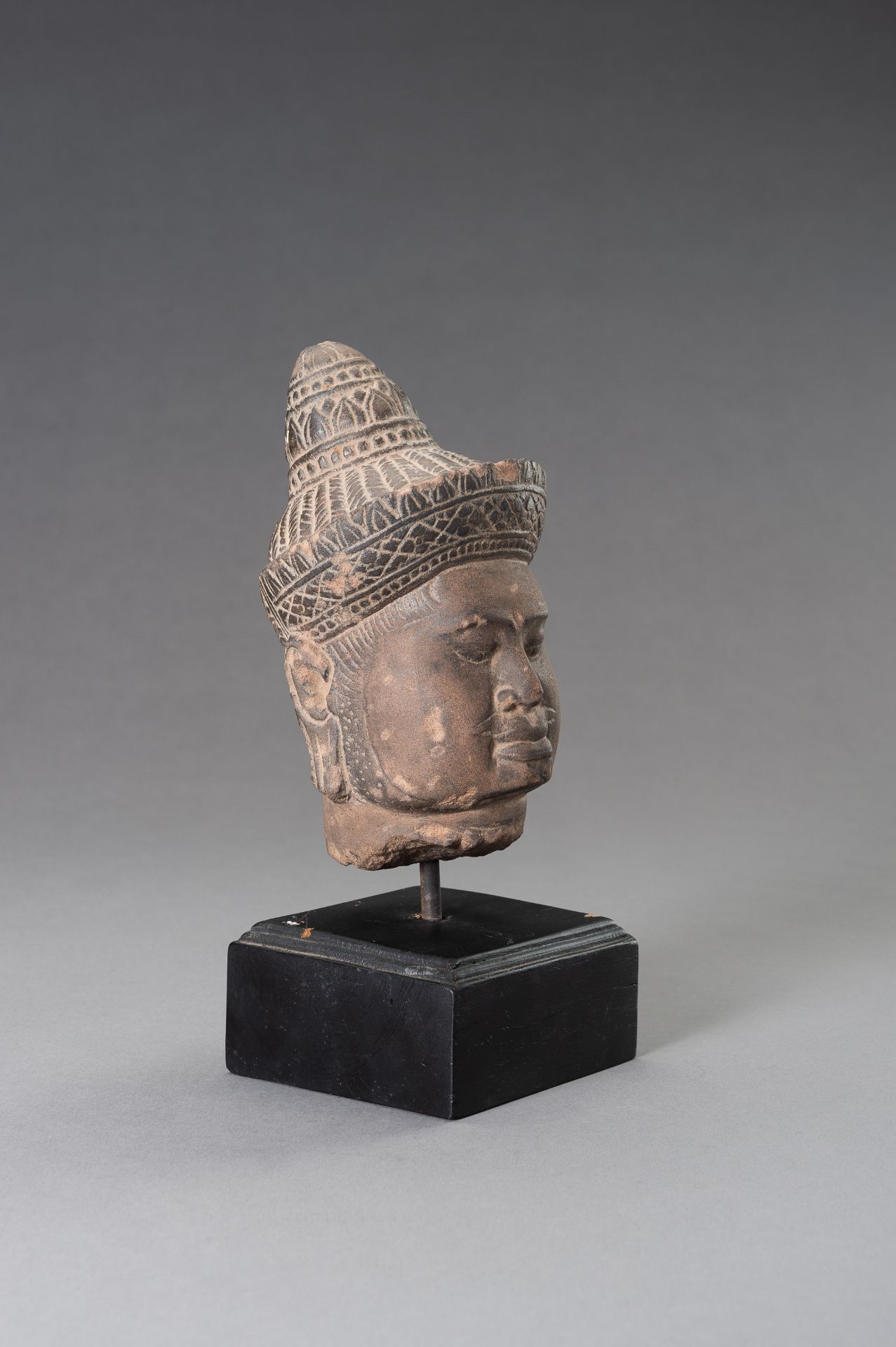 A STONEWARE MUSEUM COPY OF A KHMER HEAD - Image 7 of 11