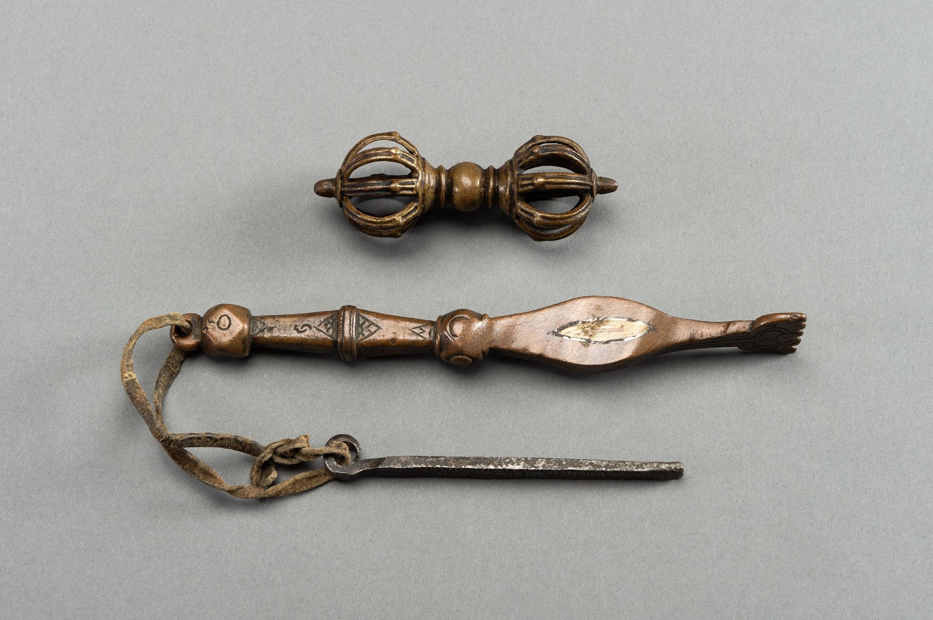 A BRONZE VAJRA AND TWO RITUAL INSTRUMENTS - Image 3 of 7