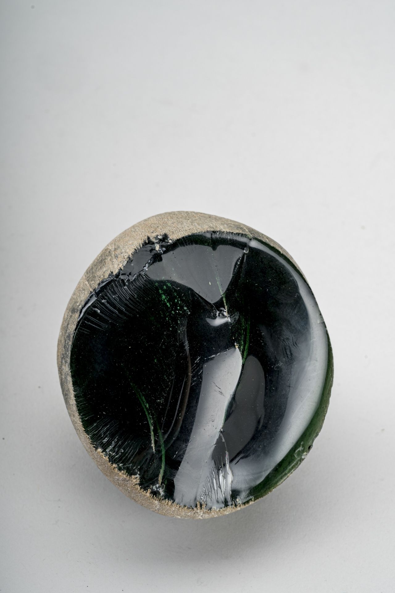 A TRANSLUCENT GREEN GLASS 'COSMIC EGG', HAN DYNASTY - Image 5 of 8