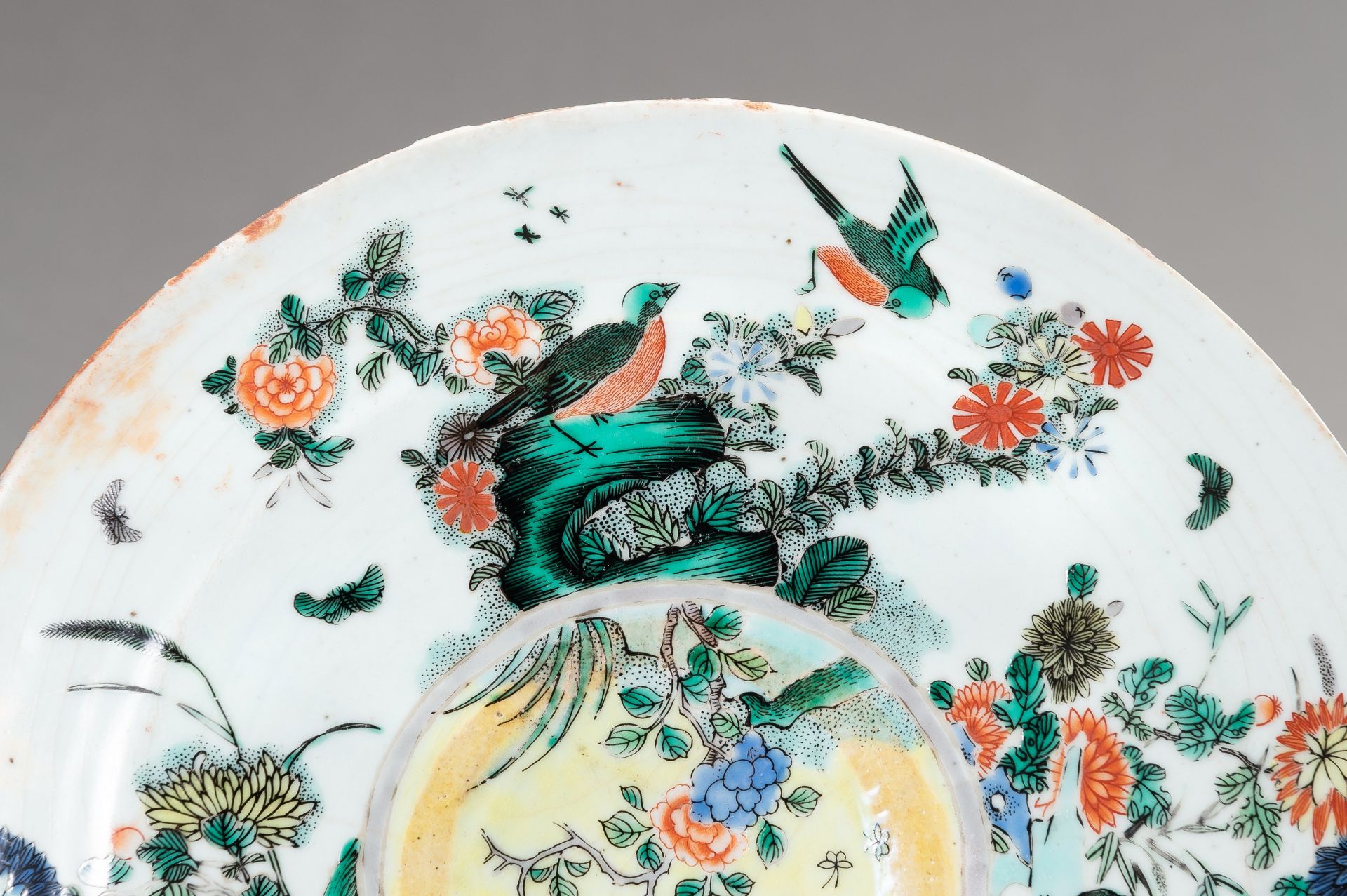 A FAMILLE VERTE CERAMIC TRAY, QING DYNASTY - Image 4 of 8