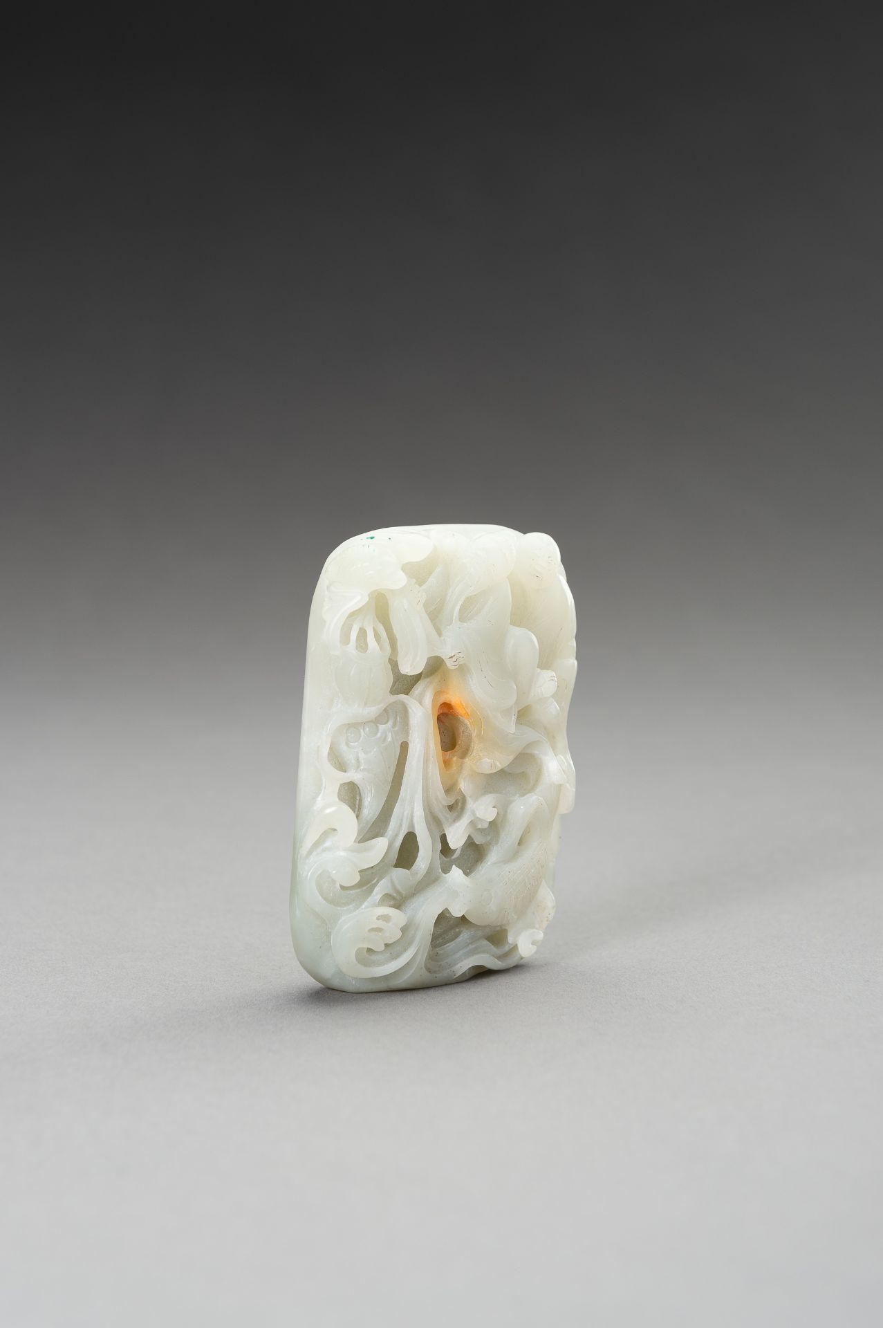 A PALE CELADON AND RUSSET JADE PLAQUE, REPUBLIC PERIOD OR LATER - Image 4 of 9