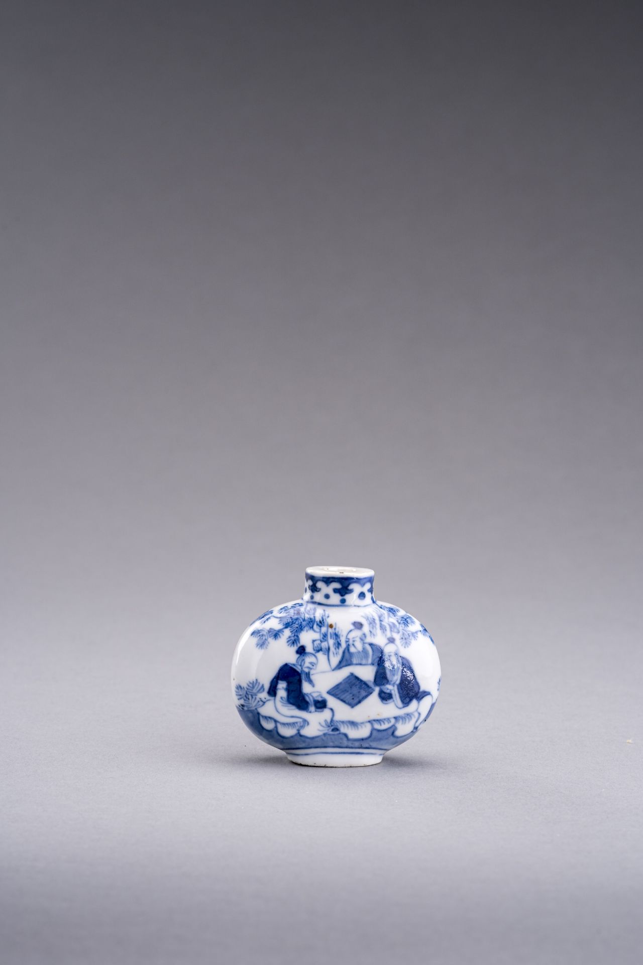 TWO BLUE AND WHITE PORCELAIN SNUFF BOTTLES, QING DYNASTY - Image 2 of 13