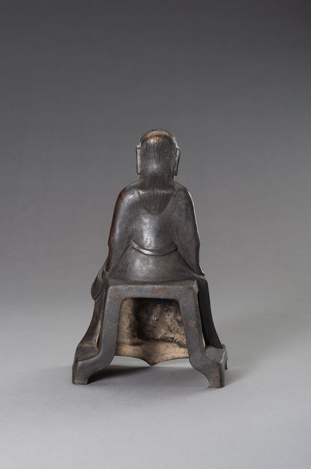 A MING-STYLE BRONZE FIGURE OF ZHENWU - Image 8 of 9