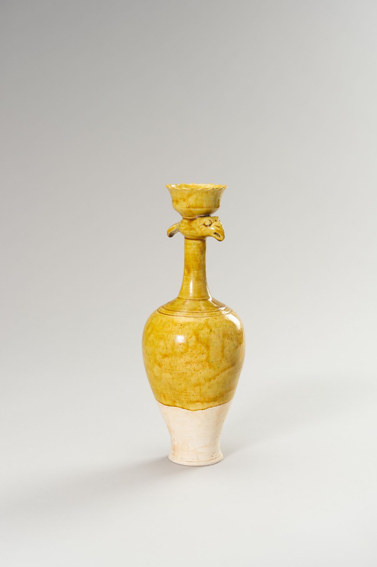 A YELLOW-GLAZED CHICKEN-HEAD KUNDIKA - Image 2 of 10