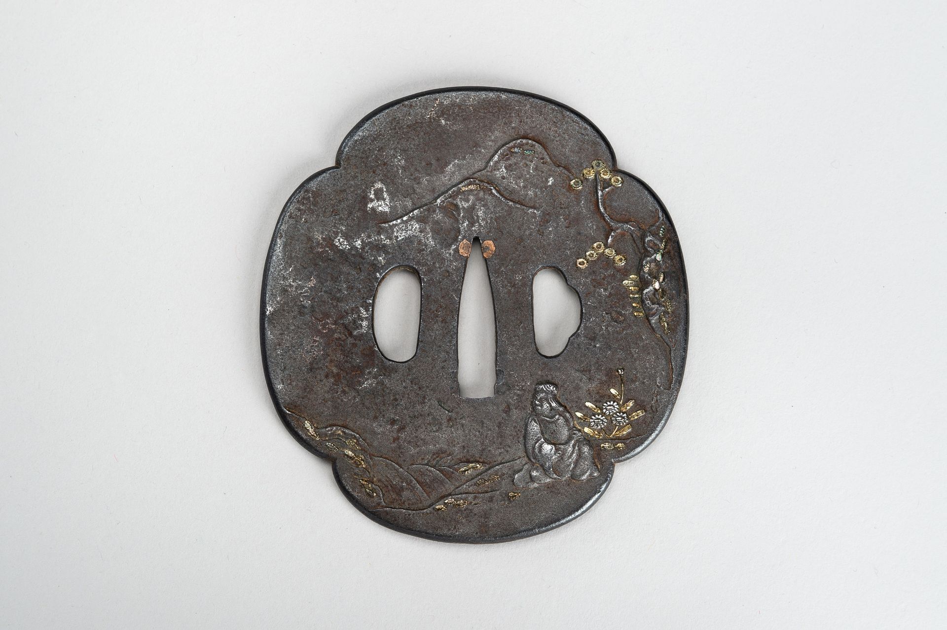 A MIXED LOT WITH SEVEN TSUBA - Bild 2 aus 18