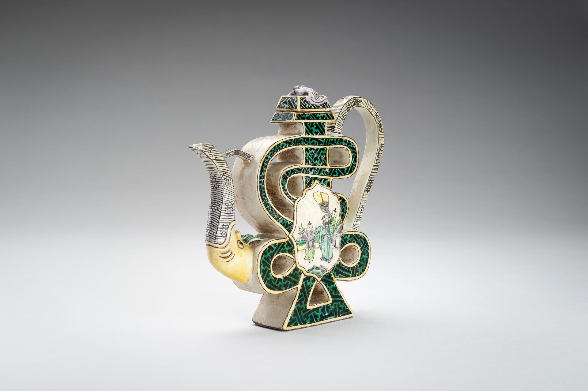 A FAMILLE VERTE PORCELAIN PUZZLE TEAPOT, c. 1900s - Image 5 of 13