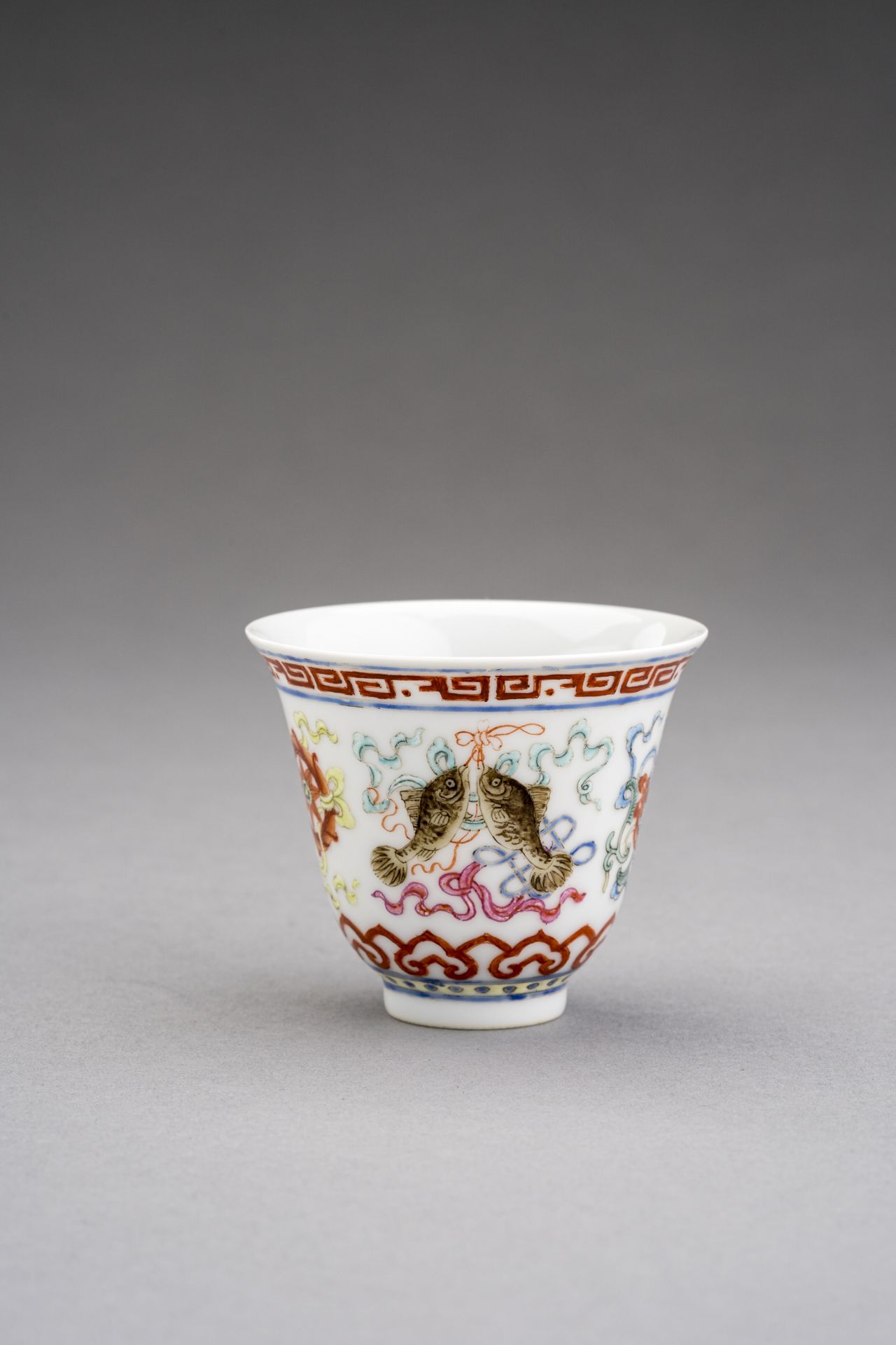 A FAMILLE ROSE 'BUDDHIST EMBLEMS' PORCELAIN CUP, GUANGXU MARK AND POSSIBLY OF PERIOD - Image 2 of 7