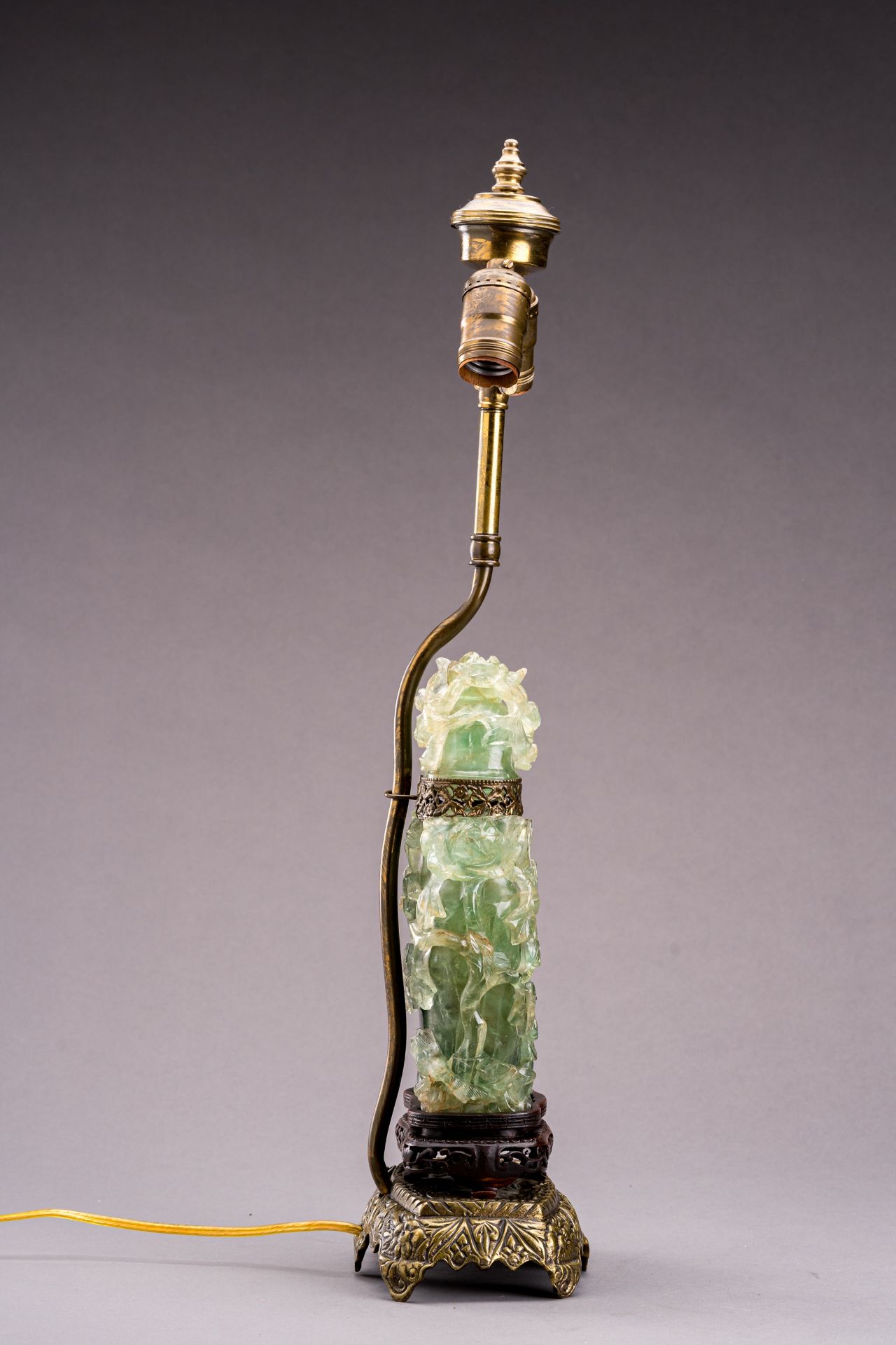 A QING DYNASTY CHRYSOPRASE LIDDED VASE AS LAMP BASE - Image 6 of 9