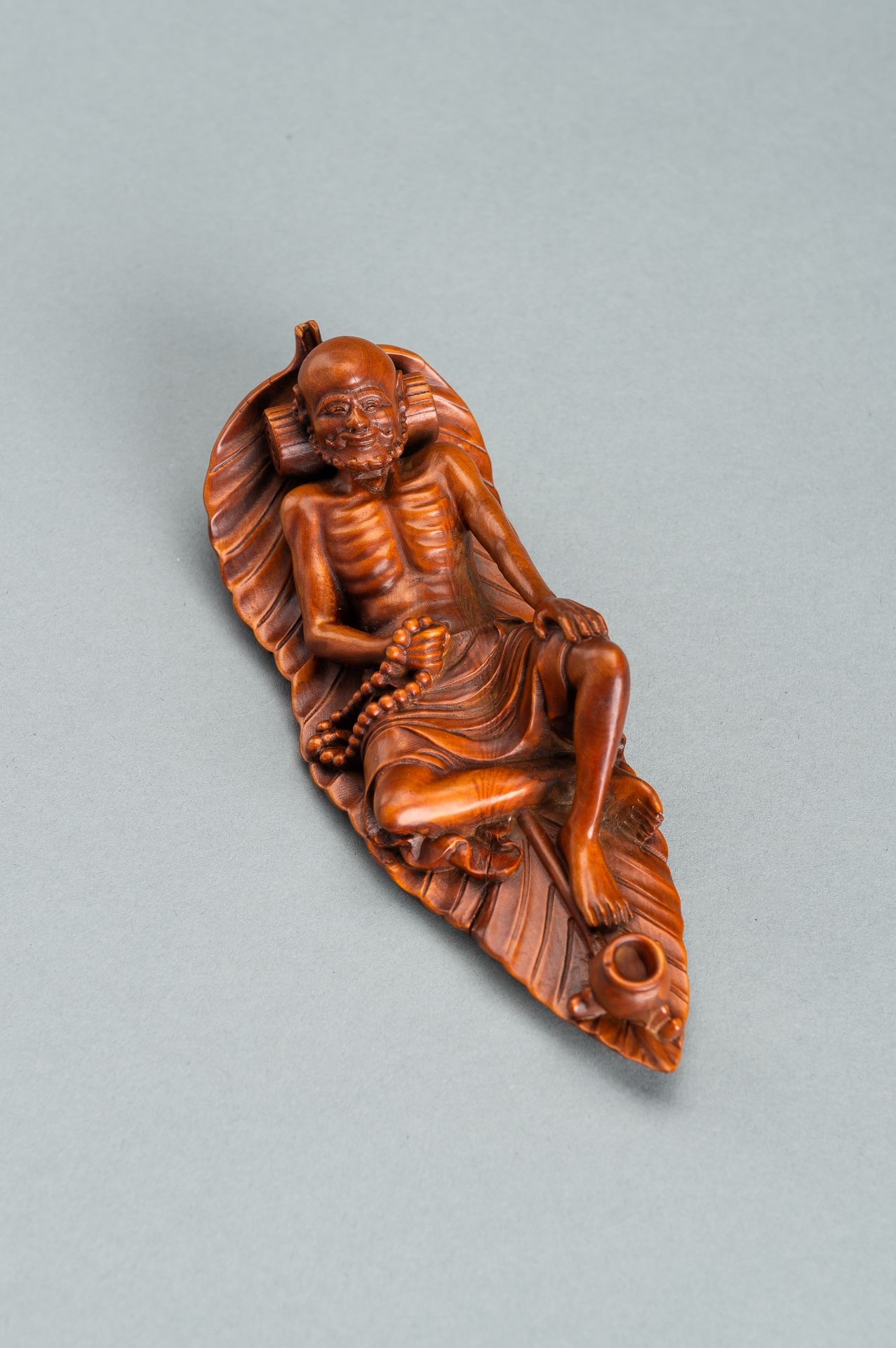 A WOOD FIGURE OF BODHIDHARMA - Image 2 of 12