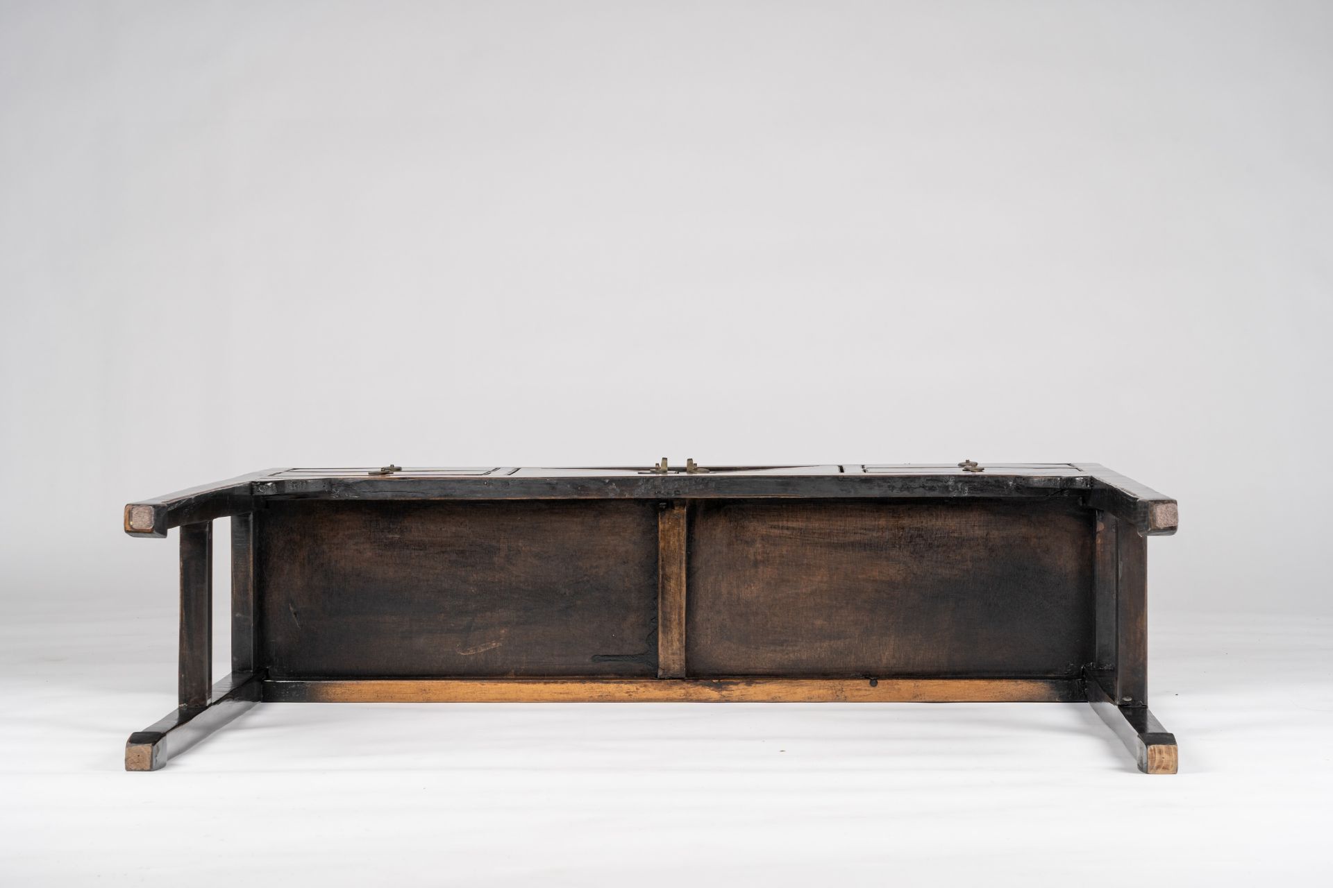 A BLACK LACQUERED CONSOLE TABLE, MEIJI - Image 11 of 11