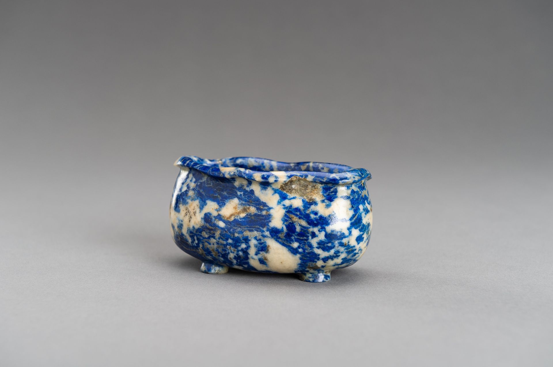 A LAPIS LAZULI BRUSHWASHER, QING - Image 2 of 12