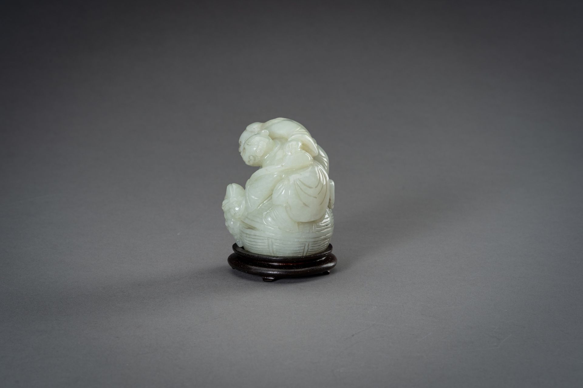 A PALE CELADON JADE GROUP, 20th CENTURY - Image 4 of 11