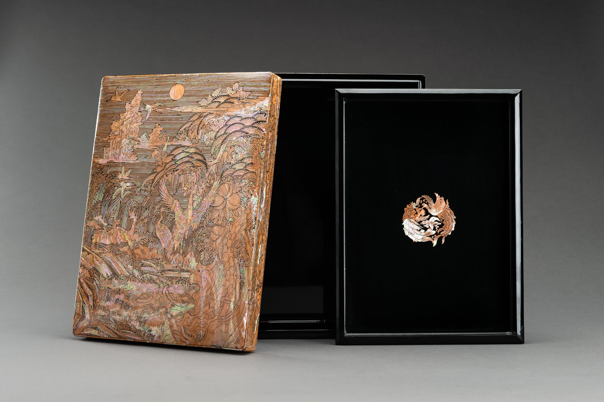 A MOTHER-OF-PEARL INLAID WOOD BOX AND COVER - Image 10 of 16