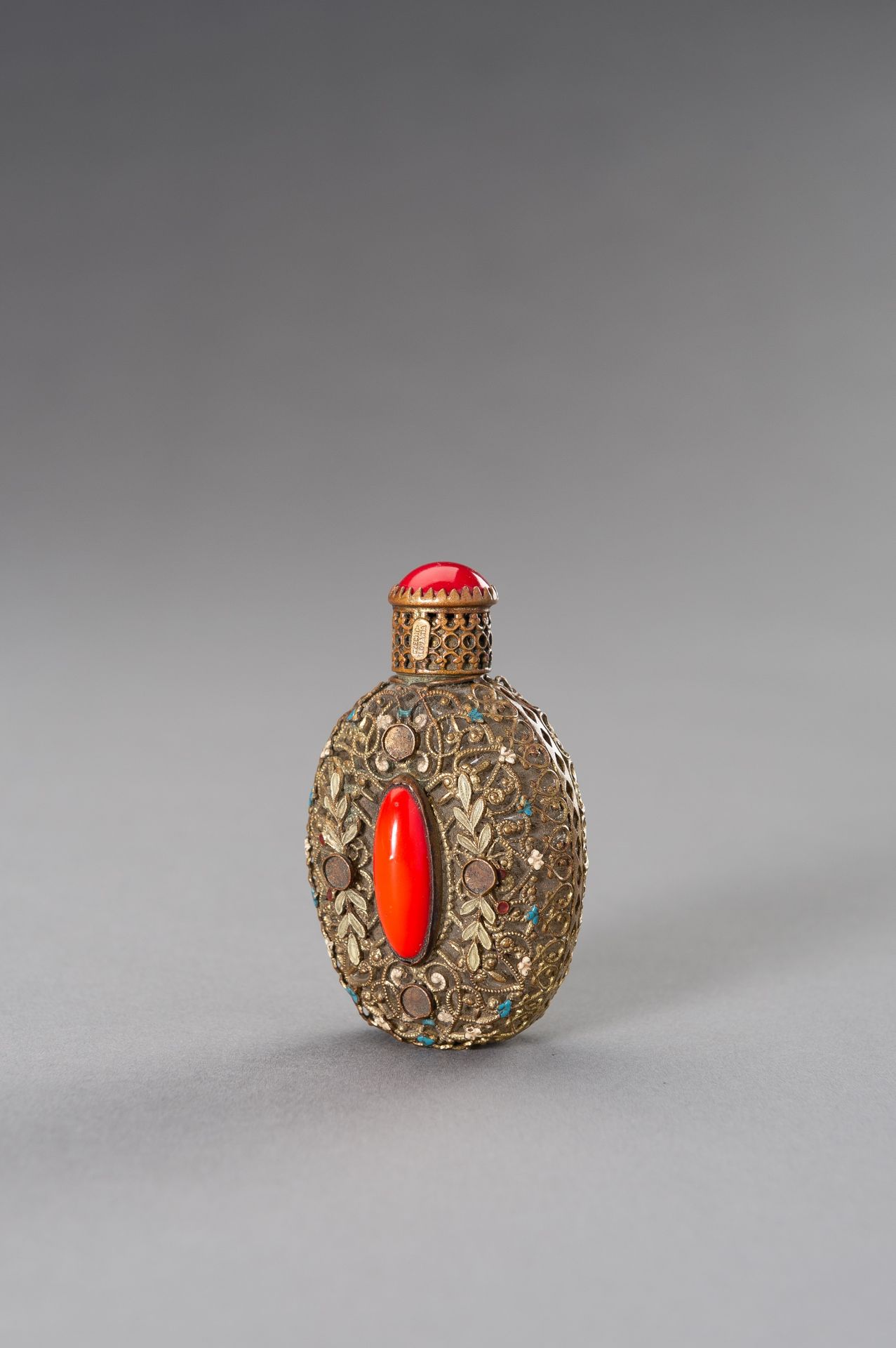 A CZECH EMBELLISHED METALWORK PERFUME BOTTLE, 19TH CENTURY - Image 2 of 14