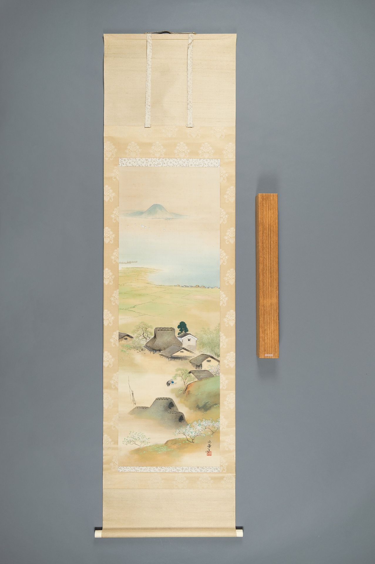 A SCROLL PAINTING DEPICTING A FARMER'S VILLAGE AND MOUNT FUJI - Image 11 of 12