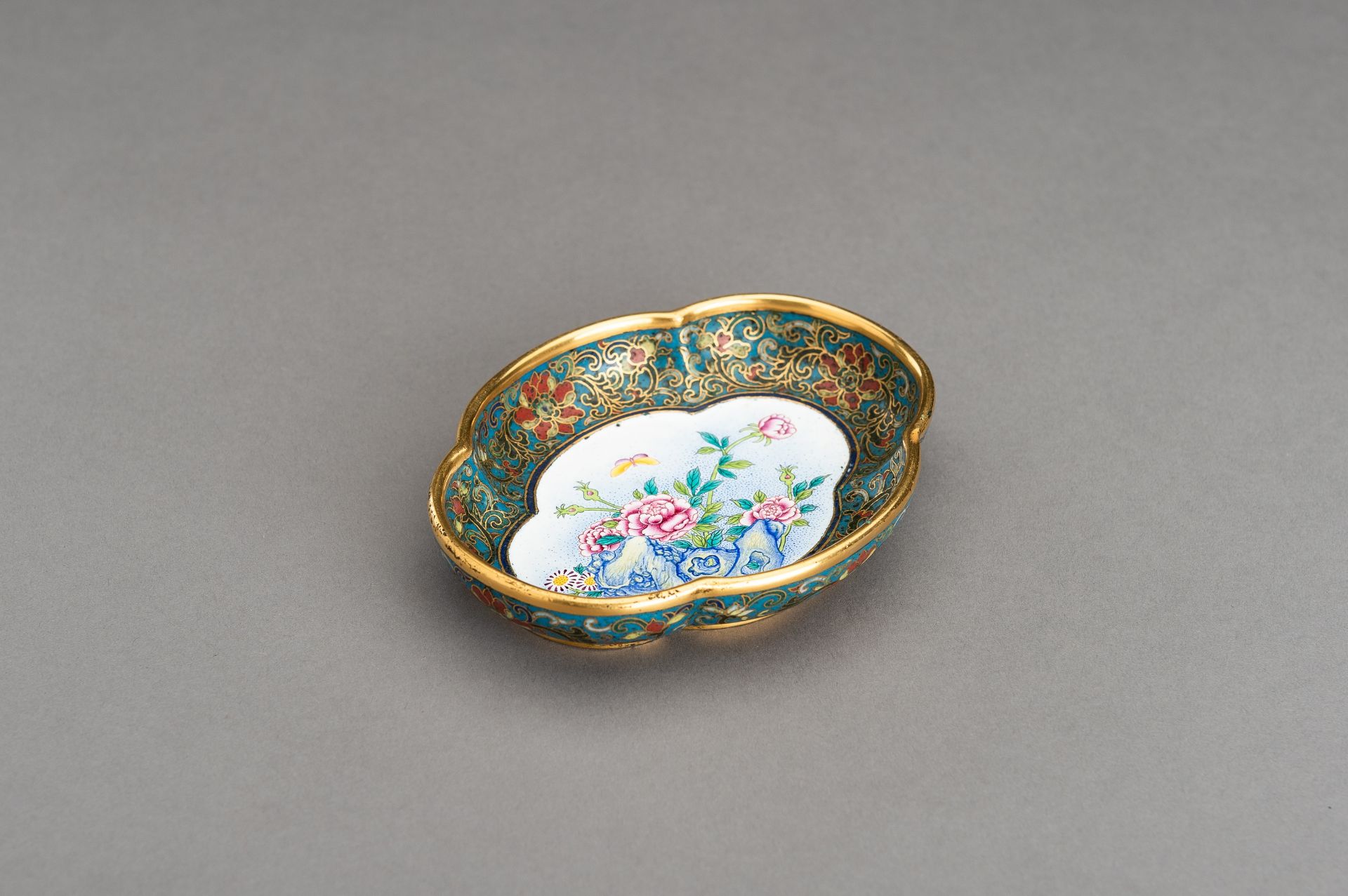 A LOBED CLOISONNE 'BUTTERFLY AND PEONIES' DISH, c. 1920s - Image 6 of 11