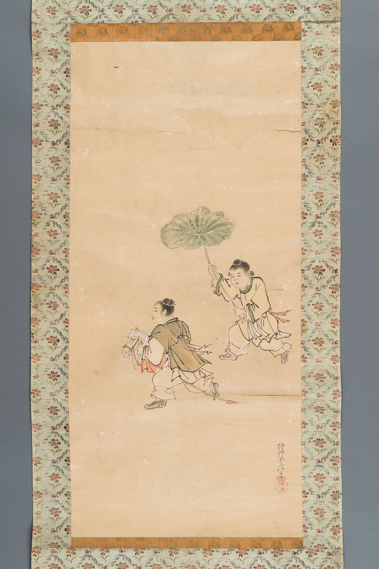 A SCROLL PAINTING OF PLAYING CHILDREN, ATTRIBUTED TO TSUNENOBU KANO - Bild 7 aus 10