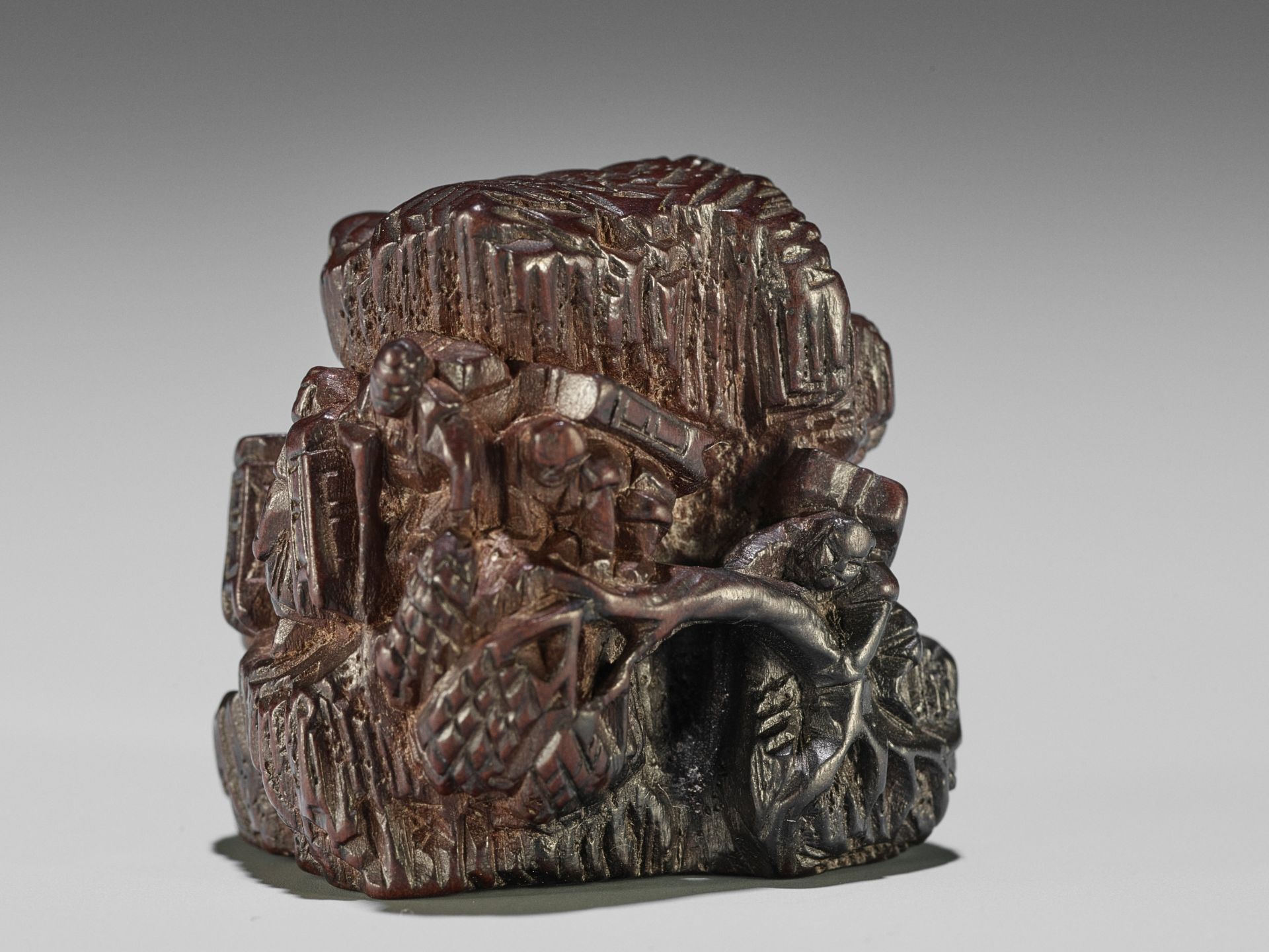 UNKYO YASUNAGA: A KUROGAKI WOOD NETSUKE OF THE HUNT FOR THE SHUTENDOJI - Image 4 of 14