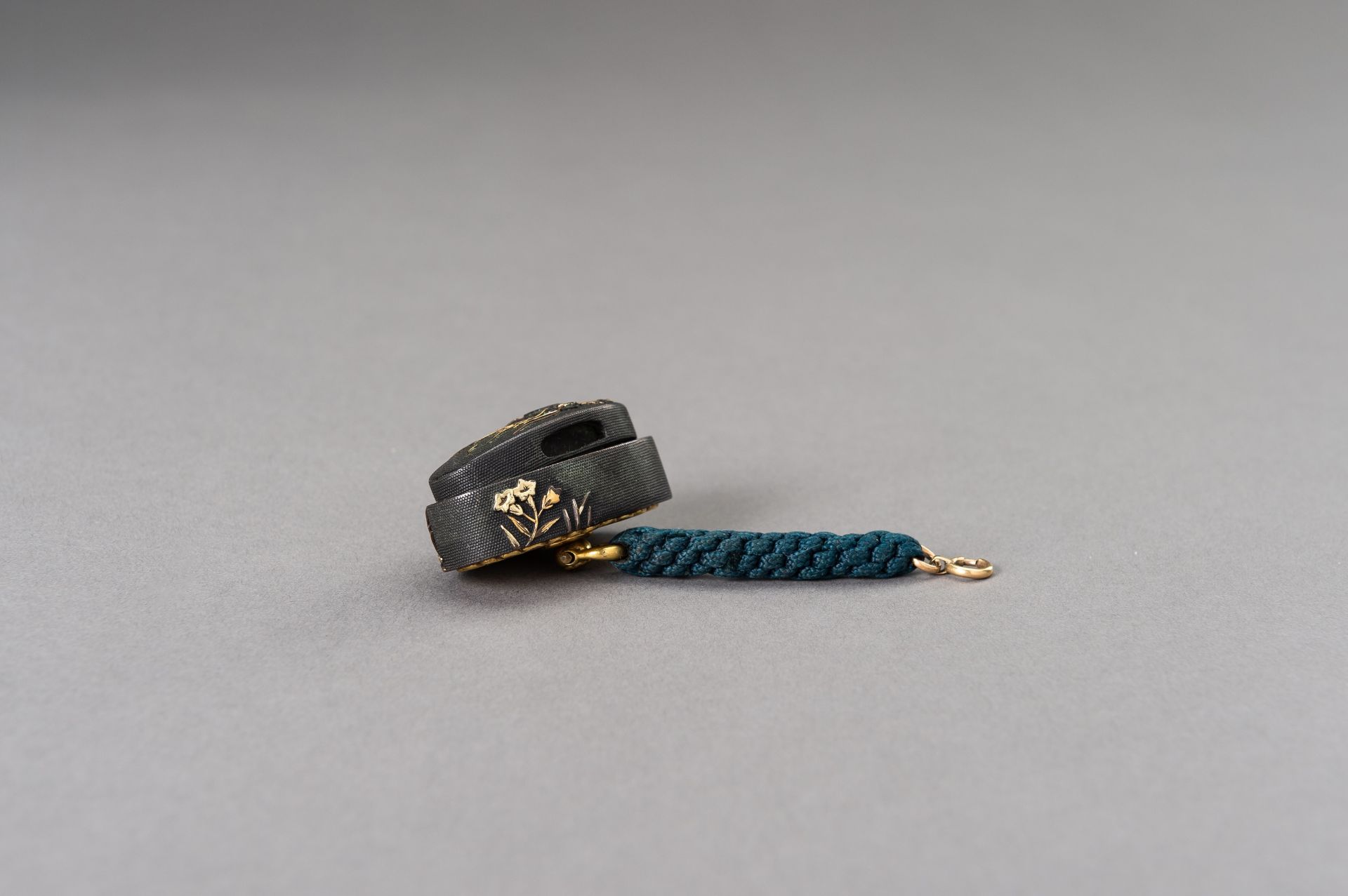 A FINE FUCHI AND KASHIRA WITH BELL FLOWERS - Image 8 of 9