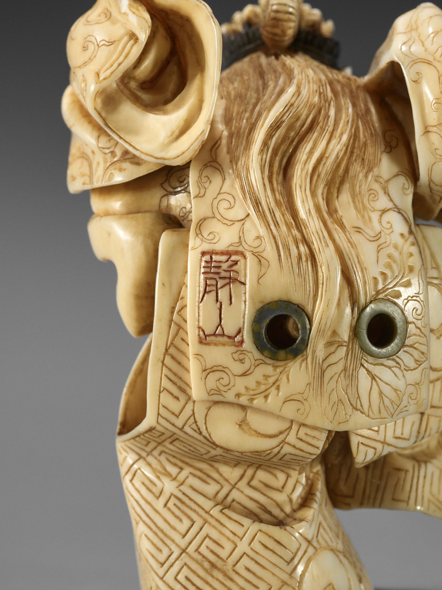 SEIZAN: A FINE TOKYO SCHOOL IVORY NETSUKE OF A GIGAKU PERFORMER - Image 12 of 13