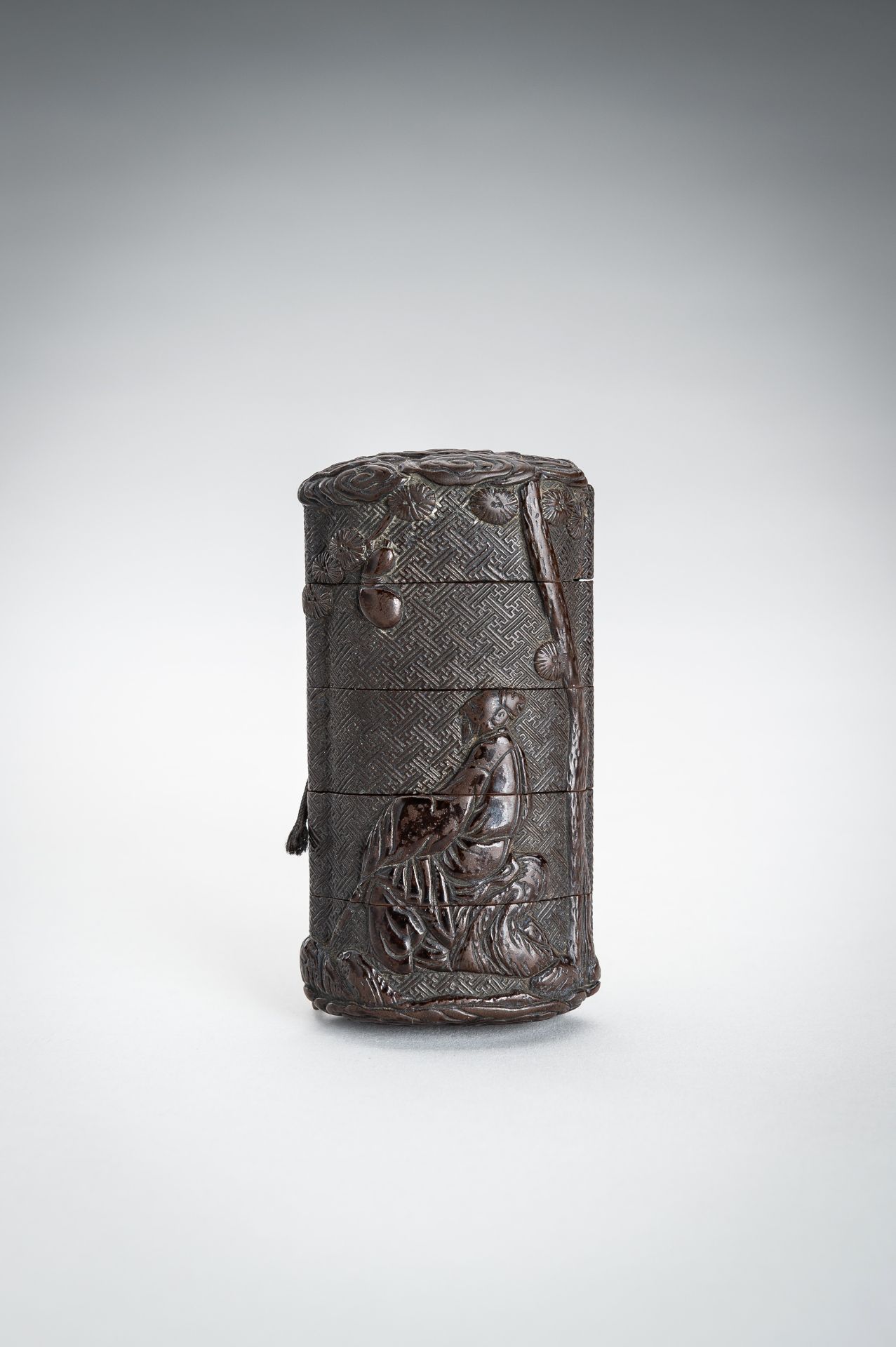 A FIVE-CASE LACQUERED WOOD INRO DEPCITING SAGES AND PINE TREES, EDO - Image 3 of 12