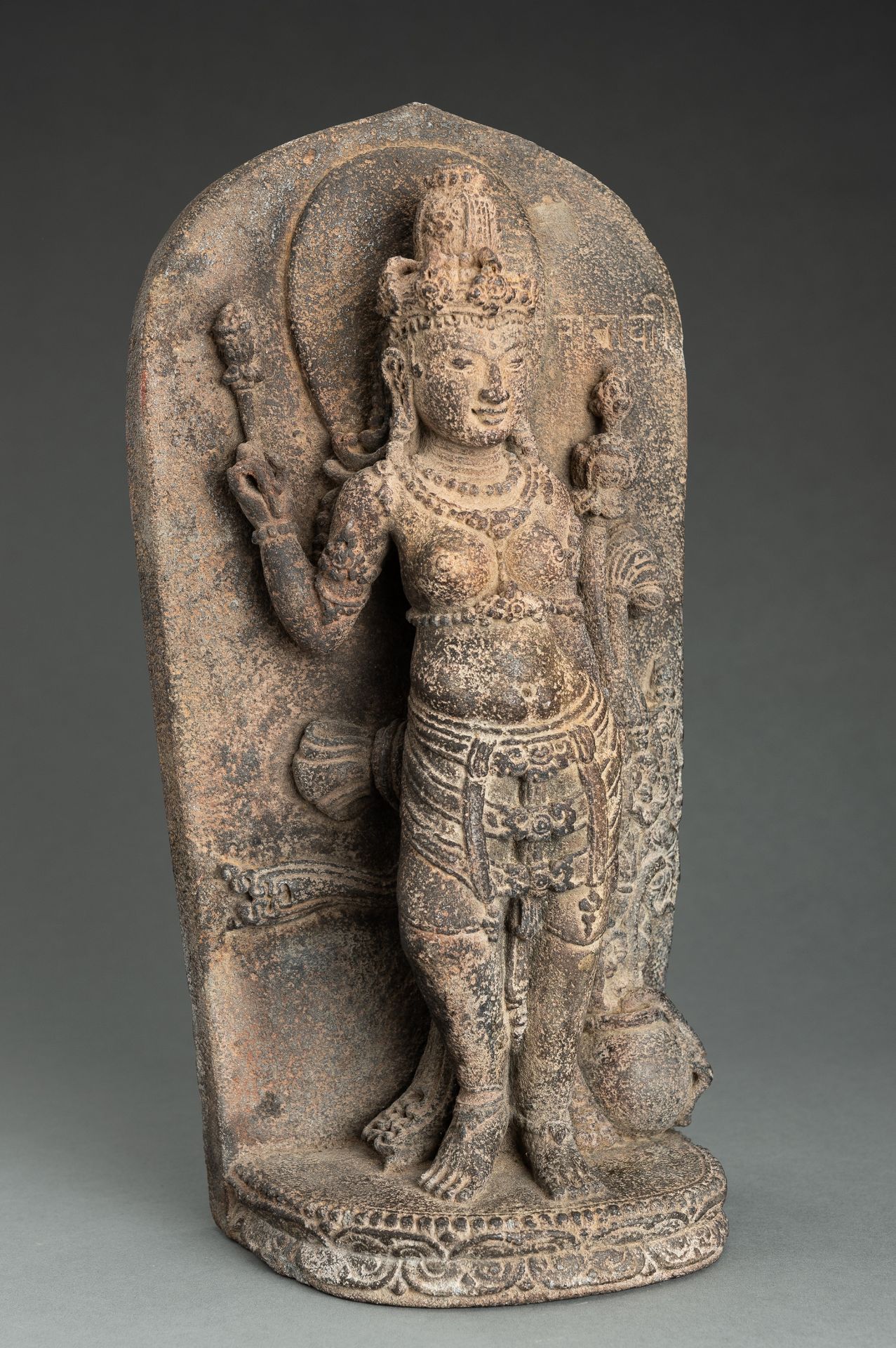 A STONE STELE OF PARVATI - Bild 5 aus 15