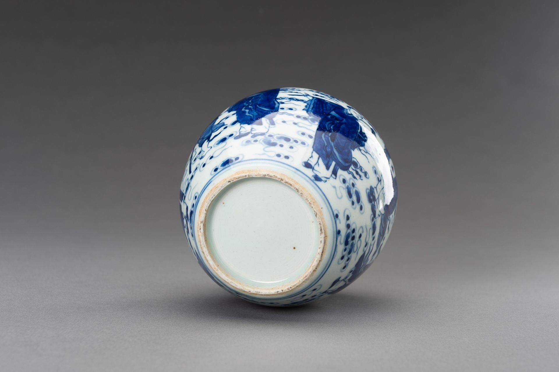 A BLUE AND WHITE 'EIGHT IMMORTALS' PORCELAIN GINGER JAR, 1930s - Image 13 of 13
